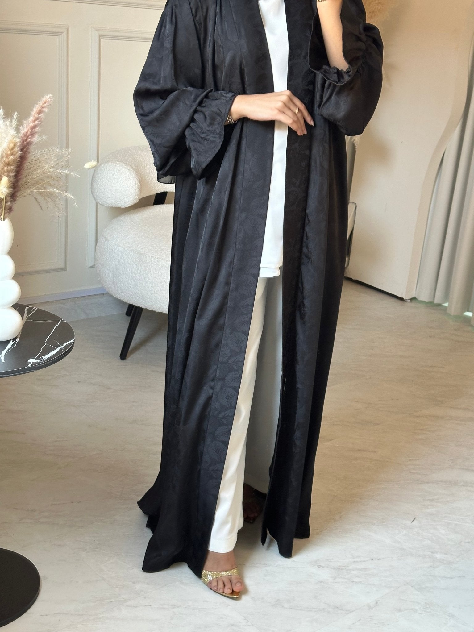 C 0840 - 01 Black Printed Abaya