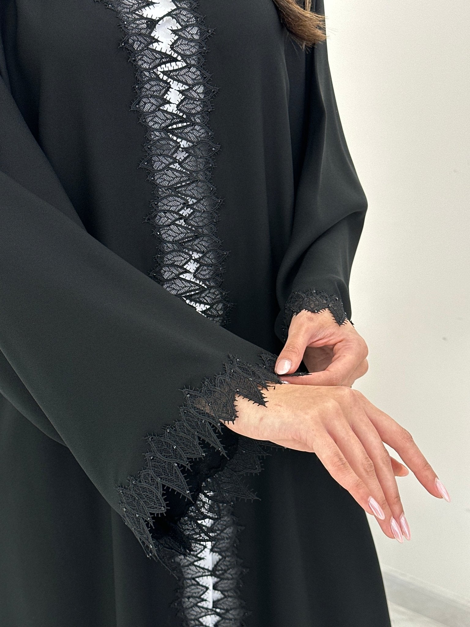 C 0870 Lace Eid Abaya