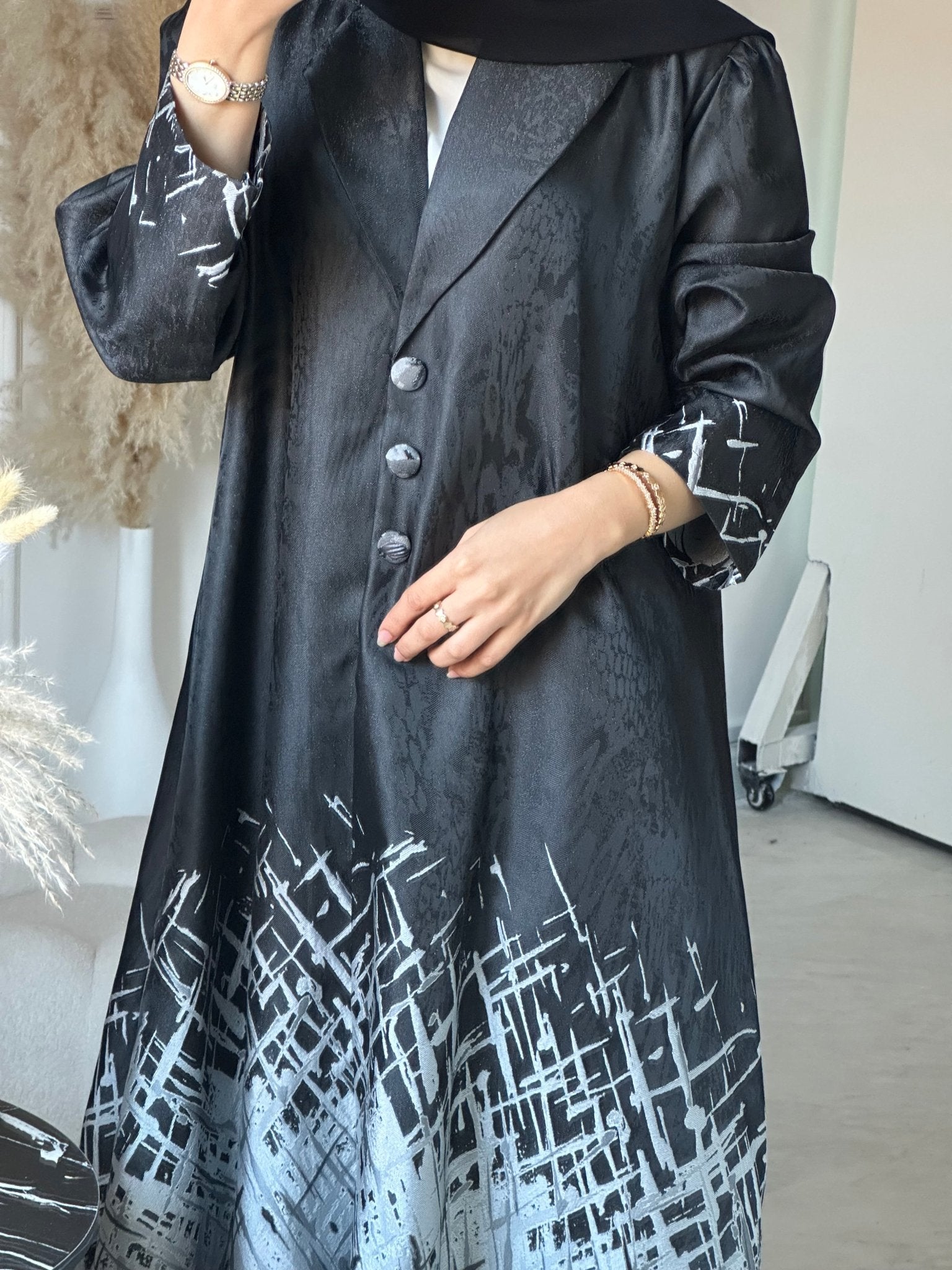 C 0895 - 03 Silver Jacquard Abaya