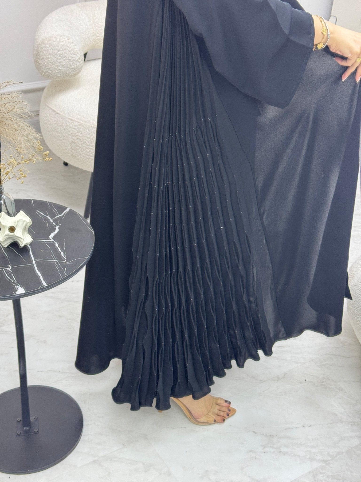 C 0935 Black Pleated Abaya