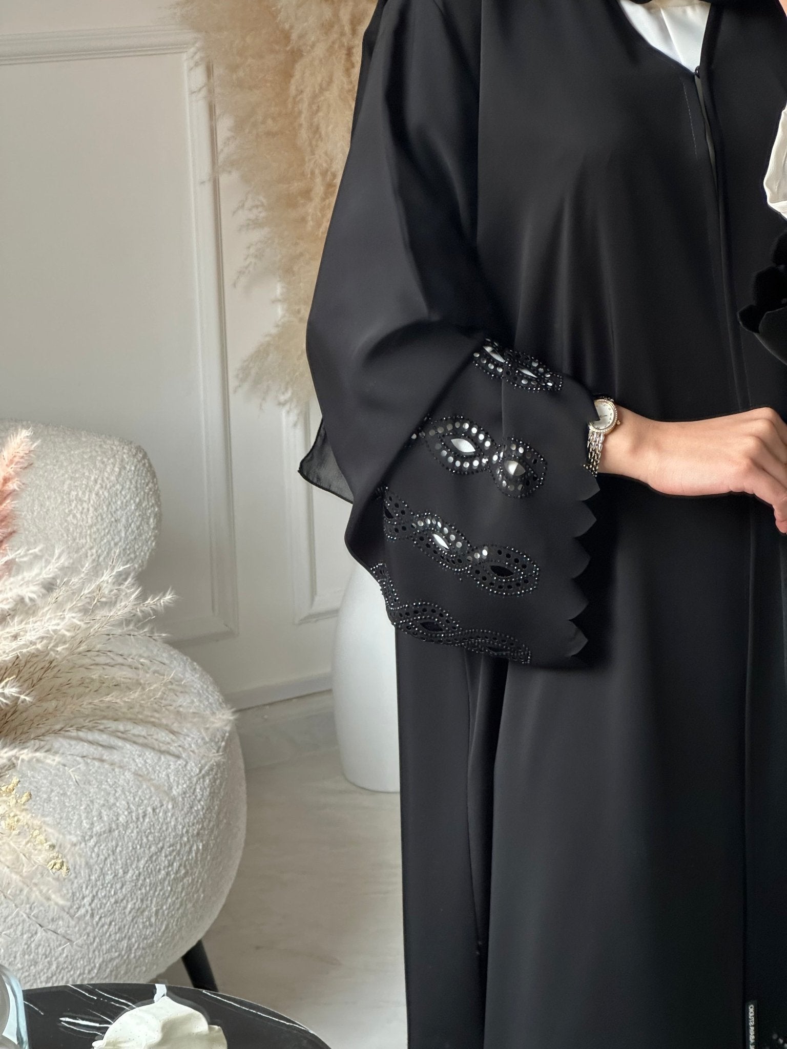C 0946 Black Lasercut Abaya
