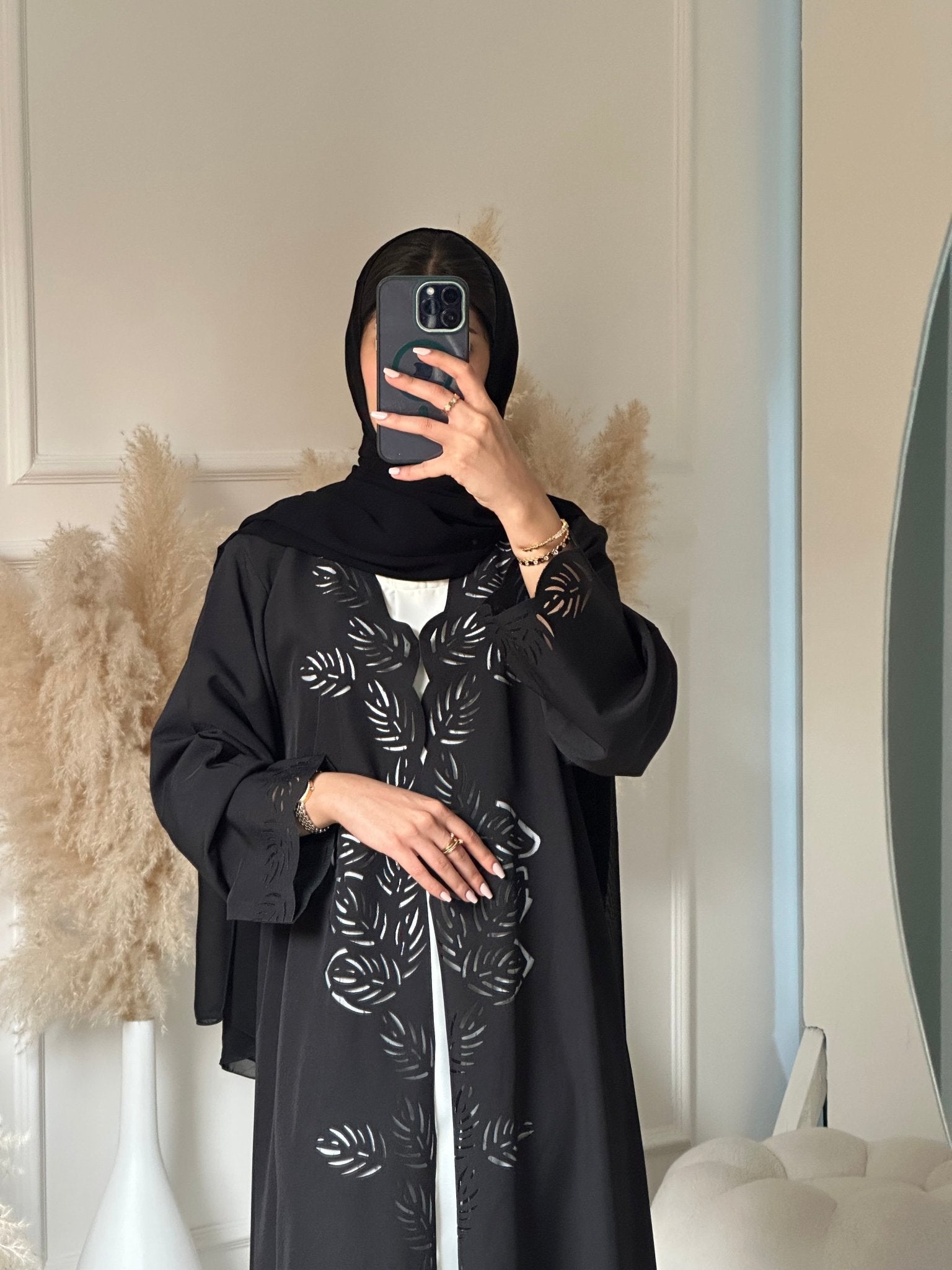 C 0950 Black Lasercut Abaya