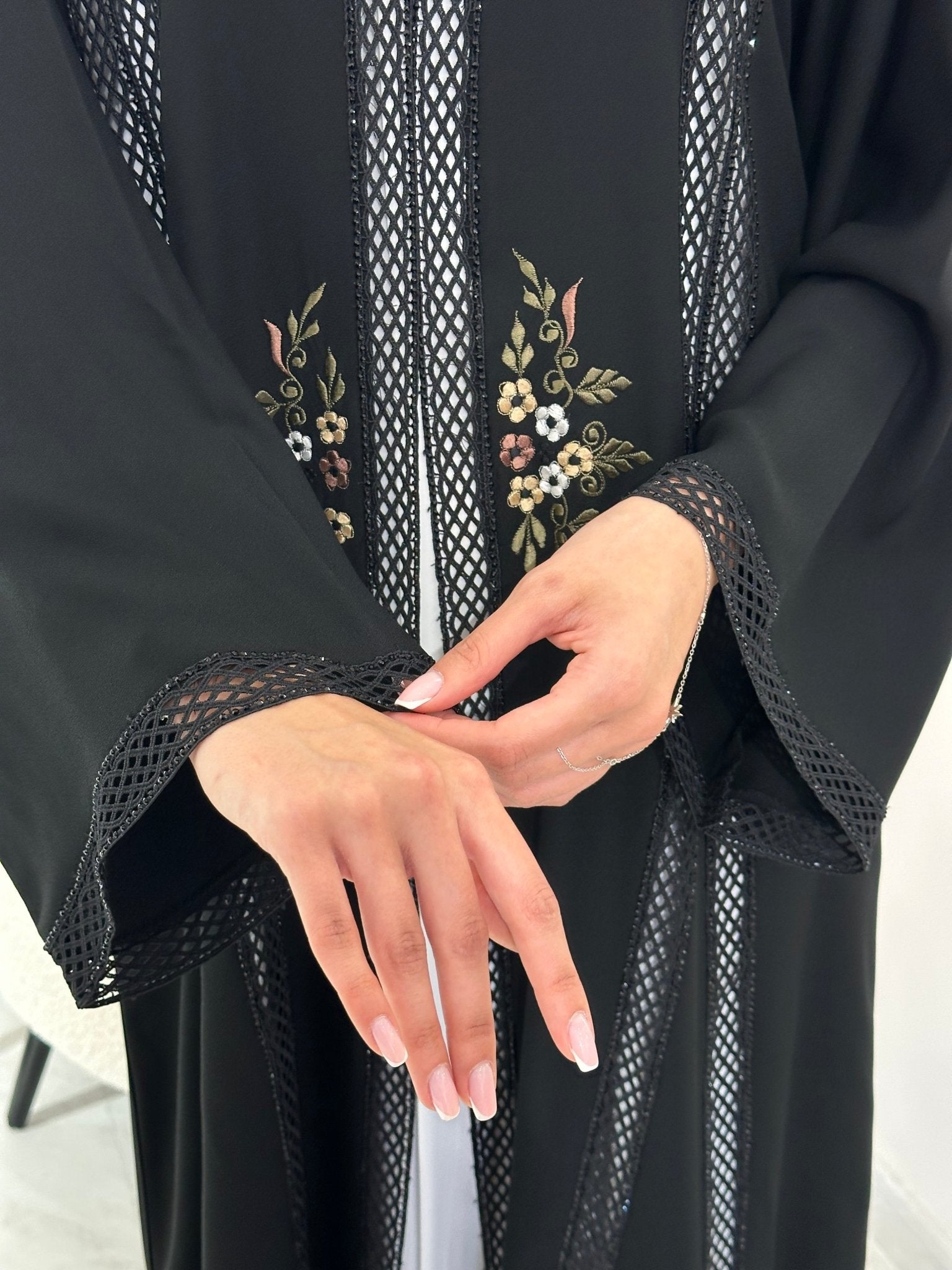 C 0977 Black Lace Abaya