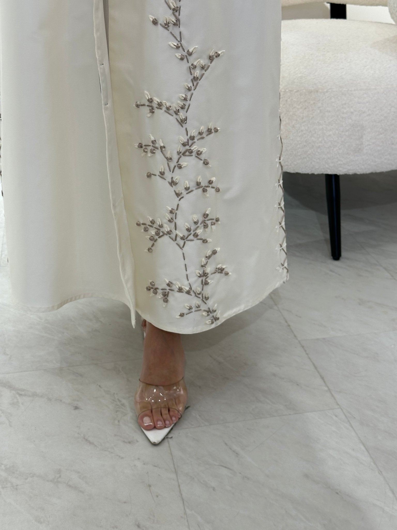 C 1026 Off White Abaya