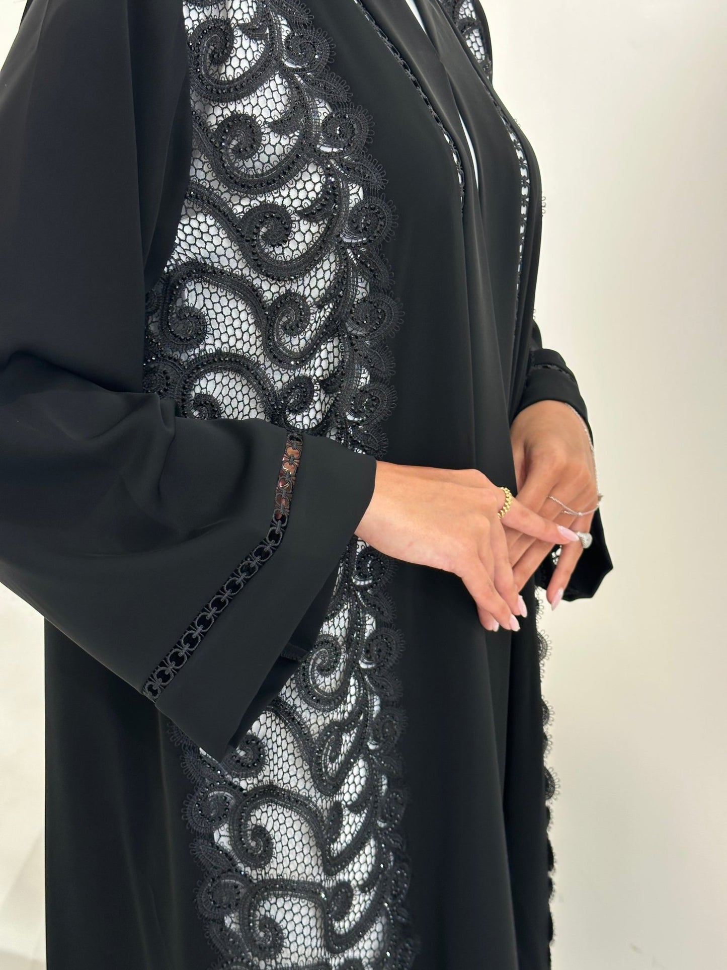C 1039 Black Lace Abaya