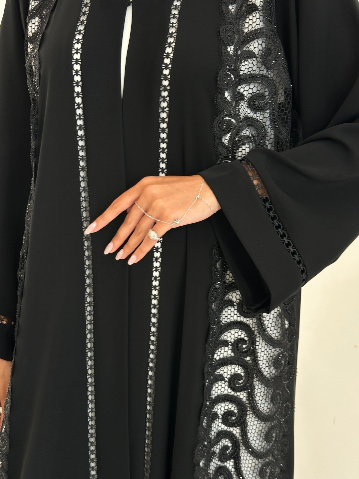 C 1039 Black Lace Abaya