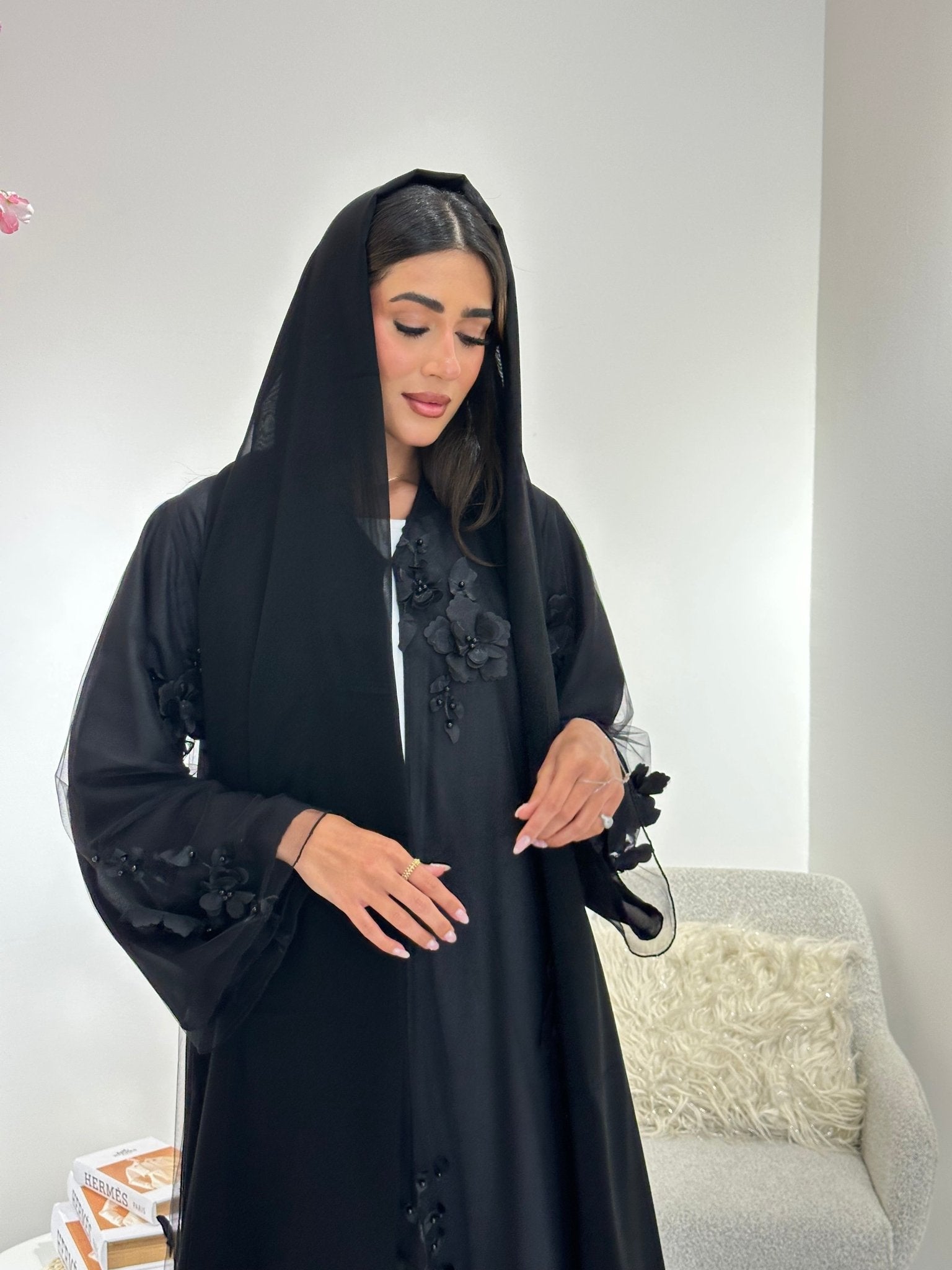 C 1041 Black Dantel Abaya