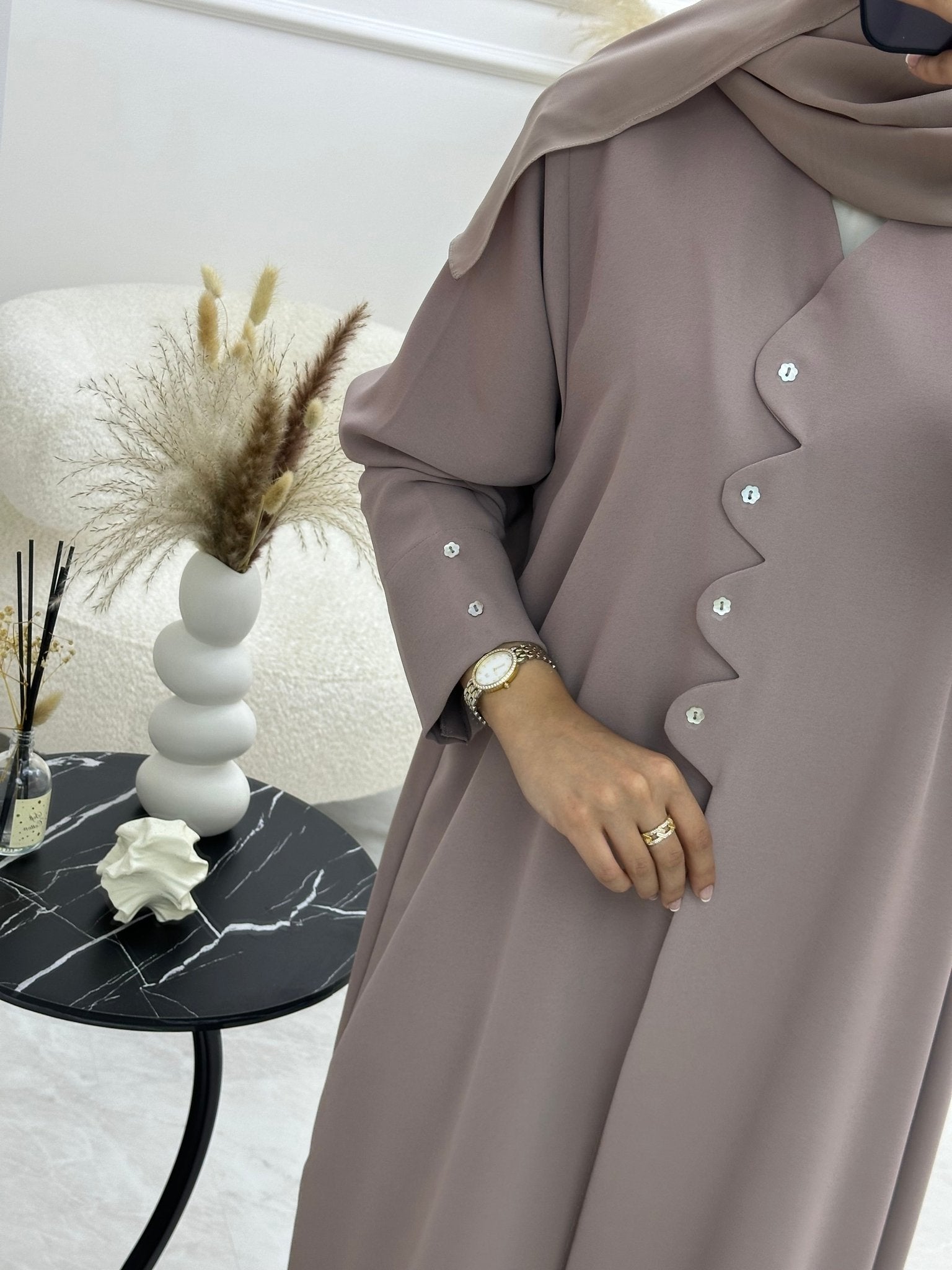 C 1067 Nude Abaya