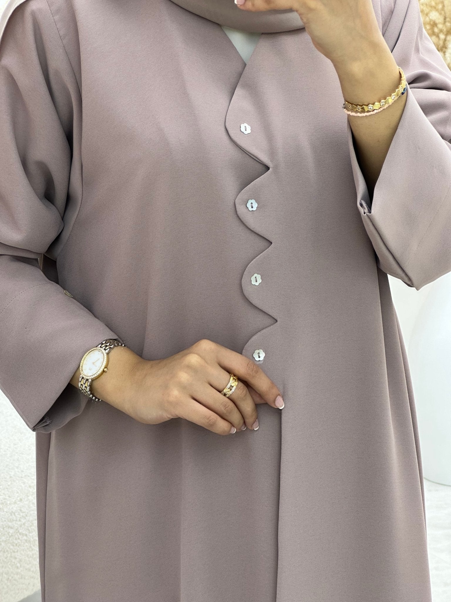 C 1067 Nude Abaya
