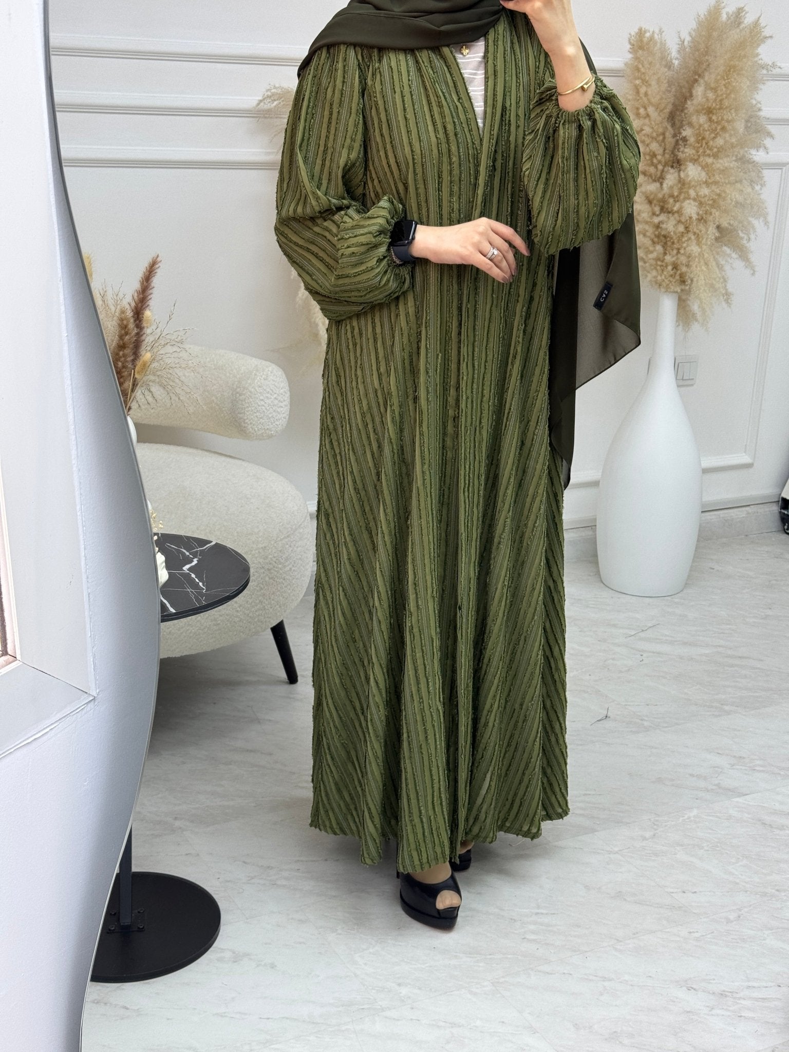 C 1091 - 02 Green Abaya