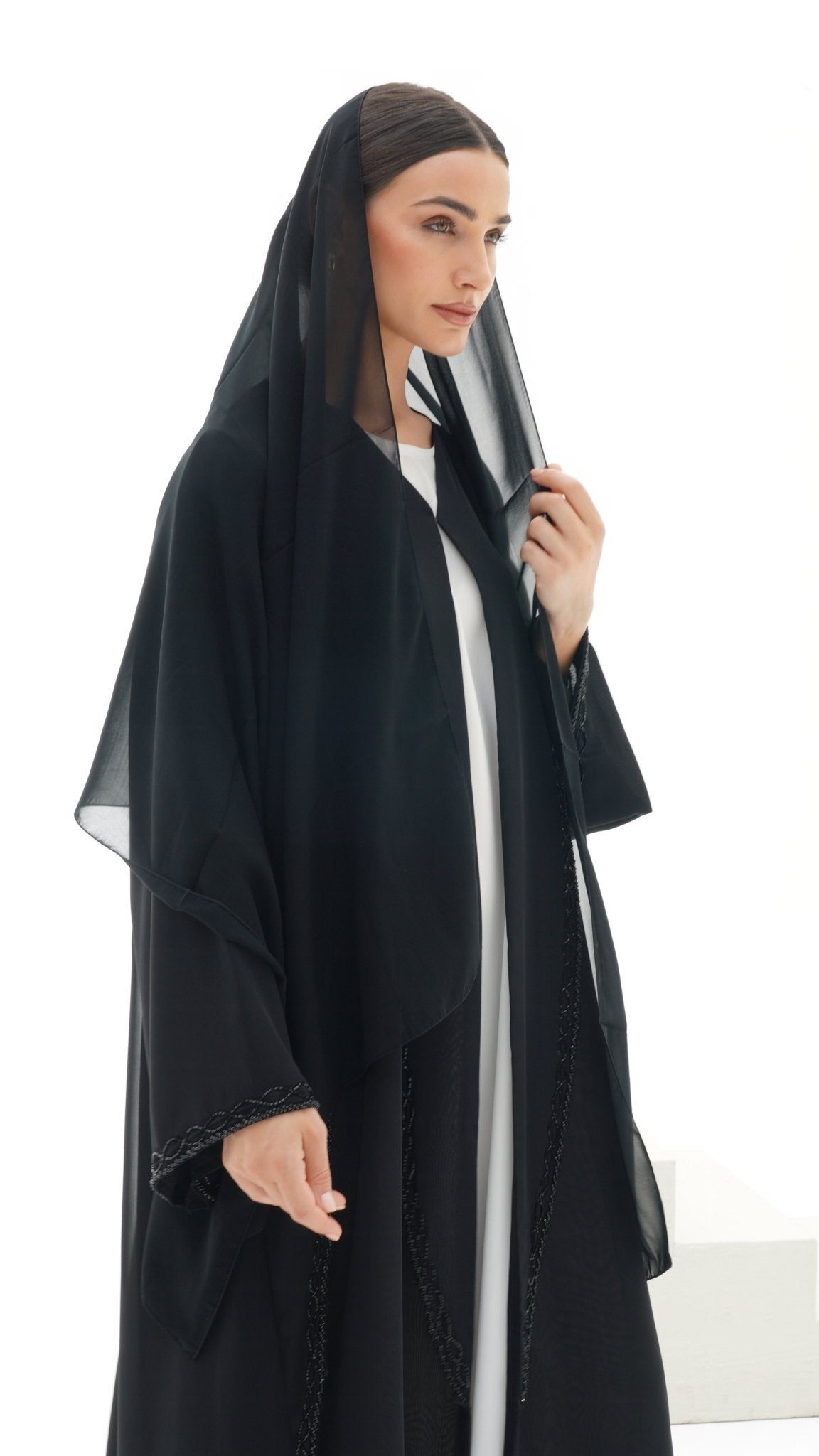 C 1120 Black Abaya