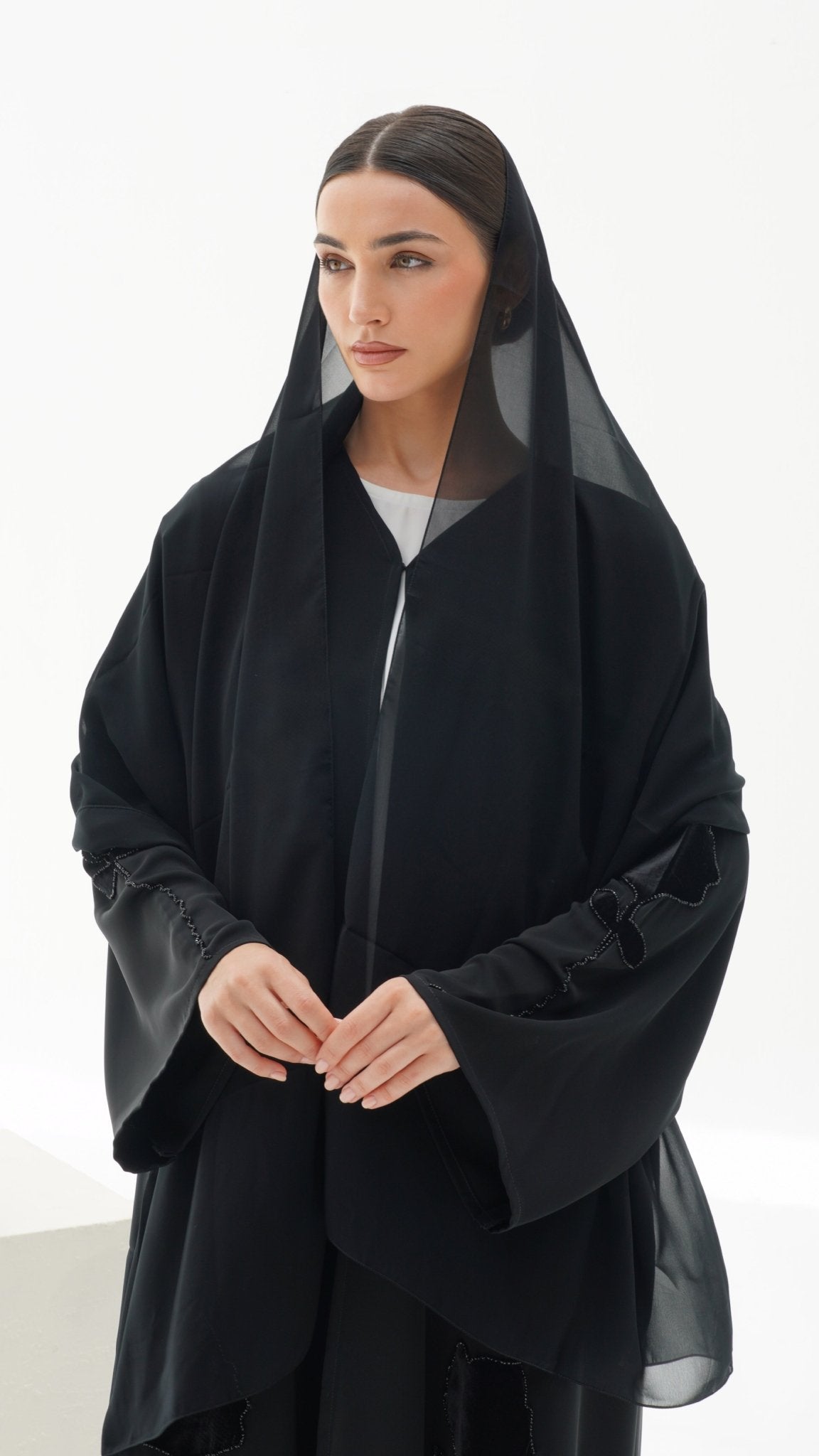 C 1122 Black Abaya