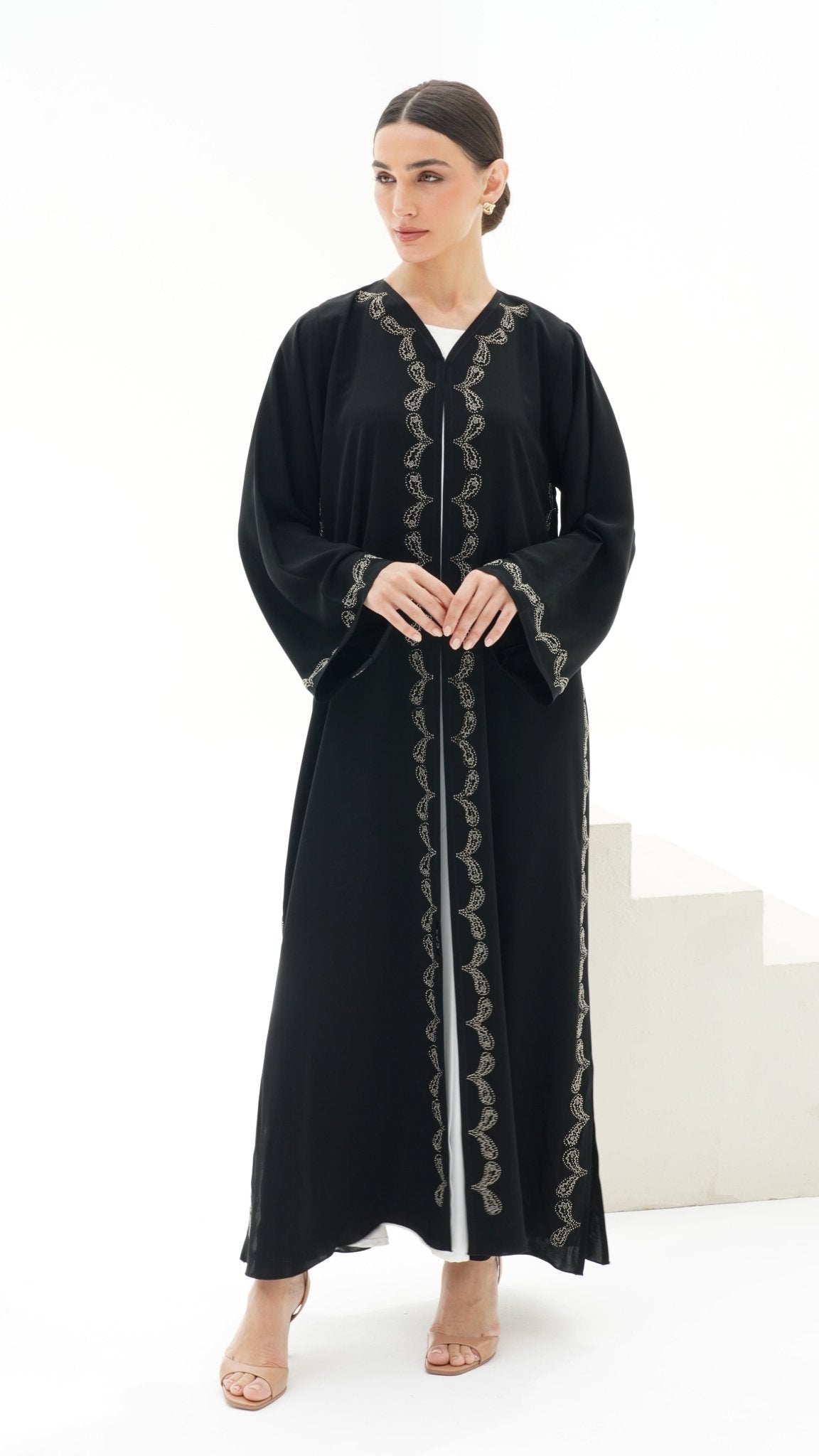 C 1140 Black Abaya