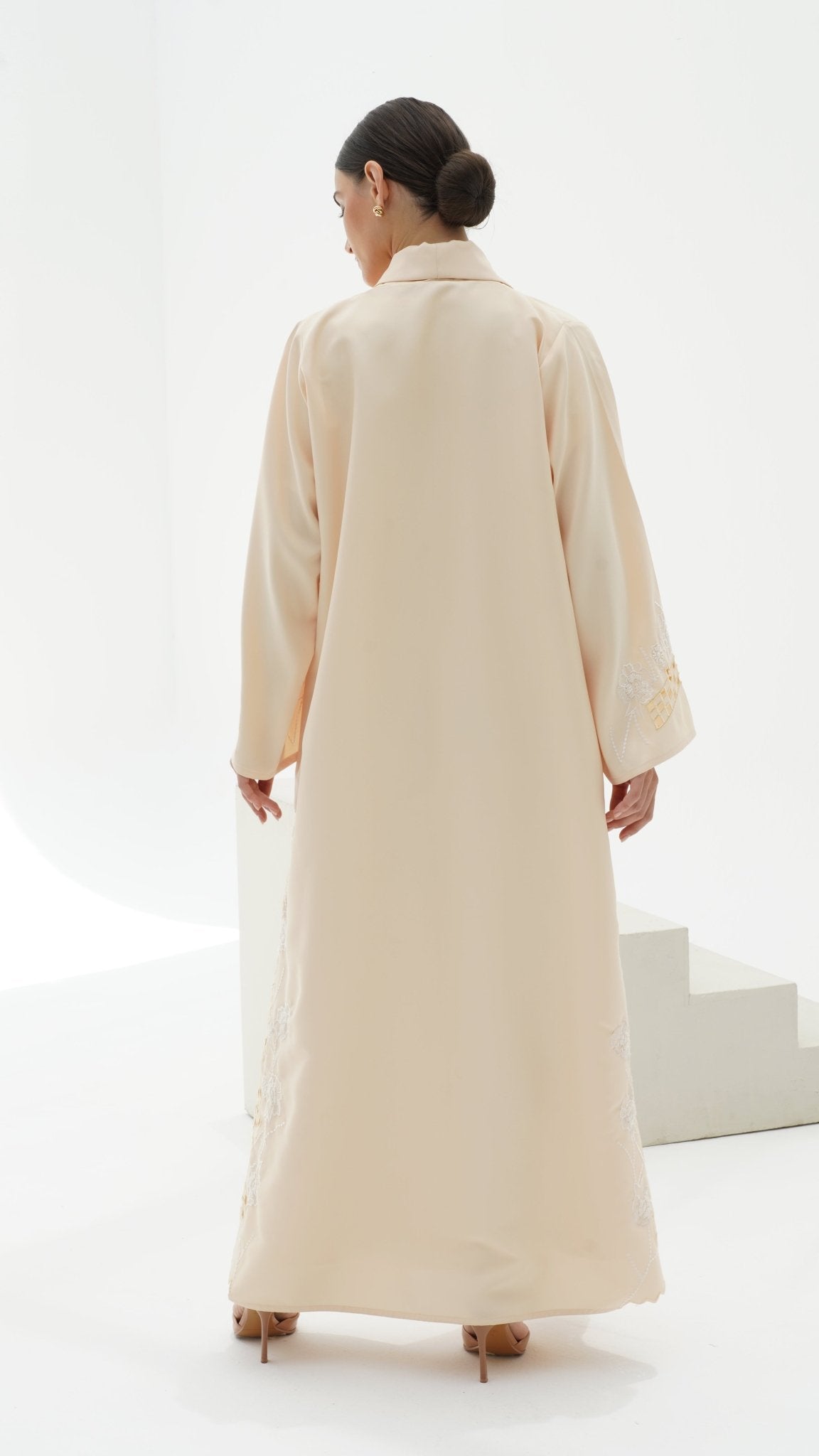 C 1146 Cream Abaya