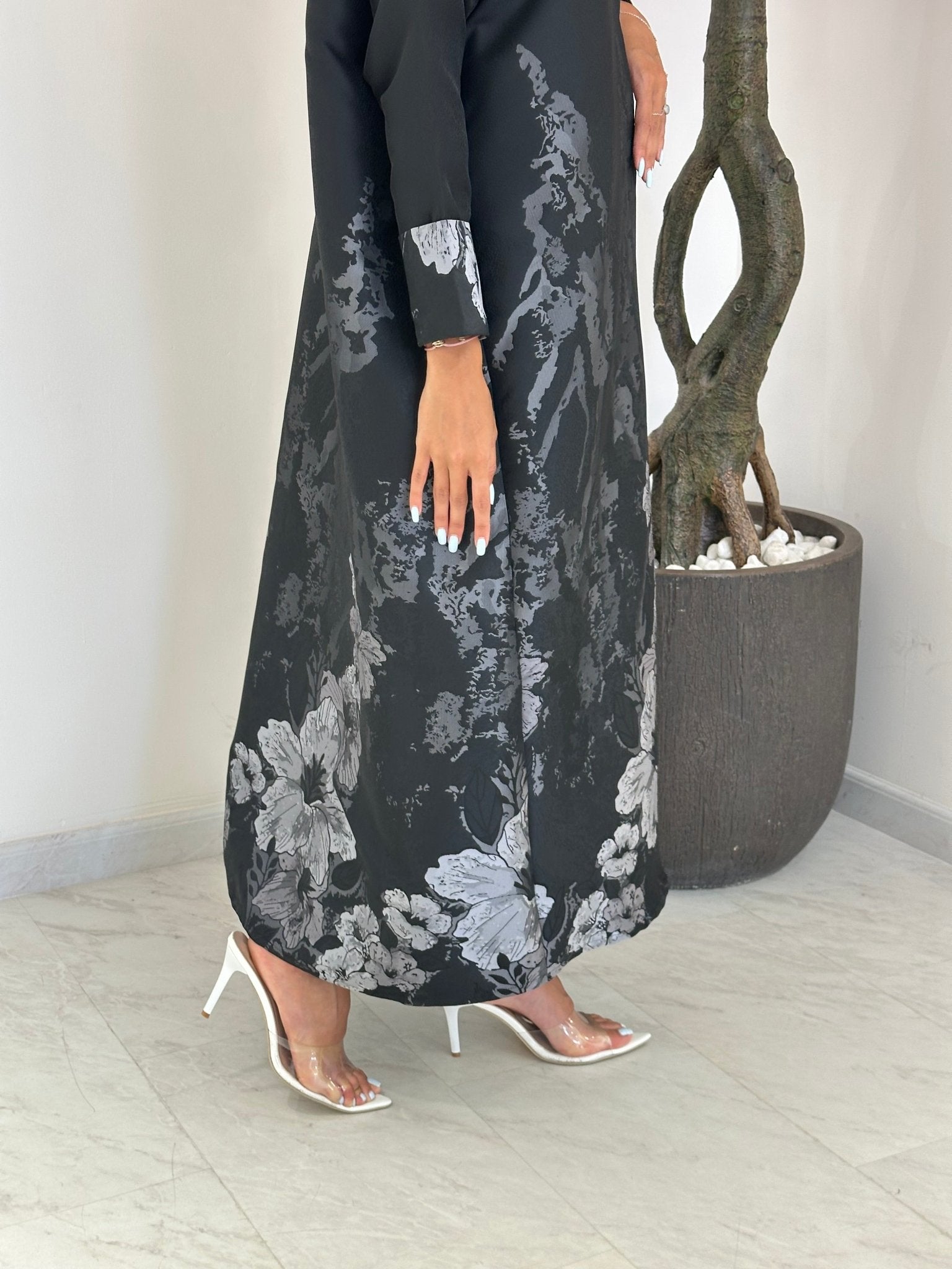 C 1168 Black Grey Printed Abaya