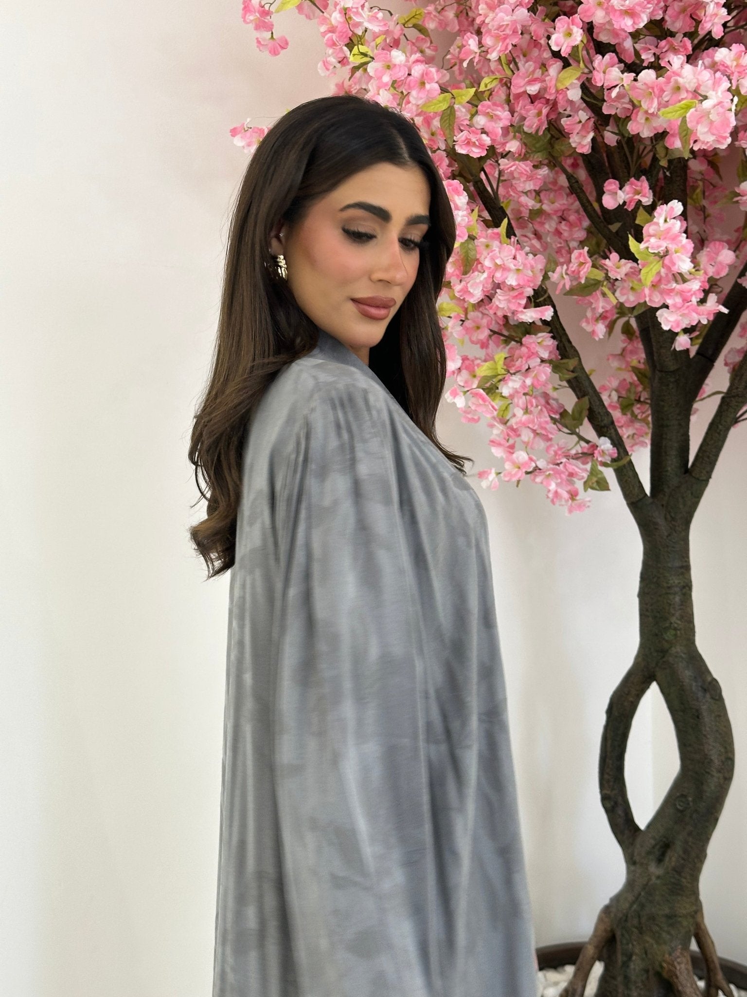 C 1172 Light Grey Printed Abaya