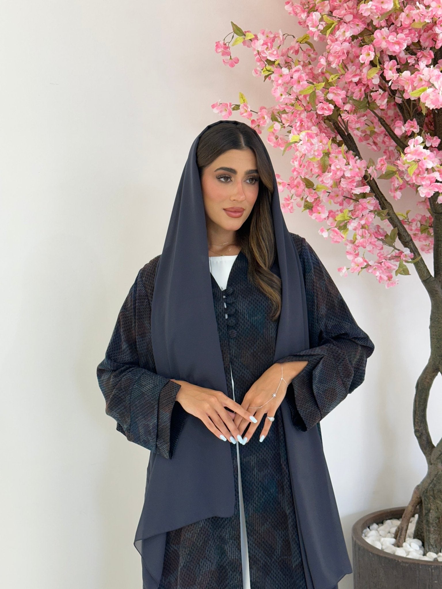 C 1174 Grey Printed Abaya