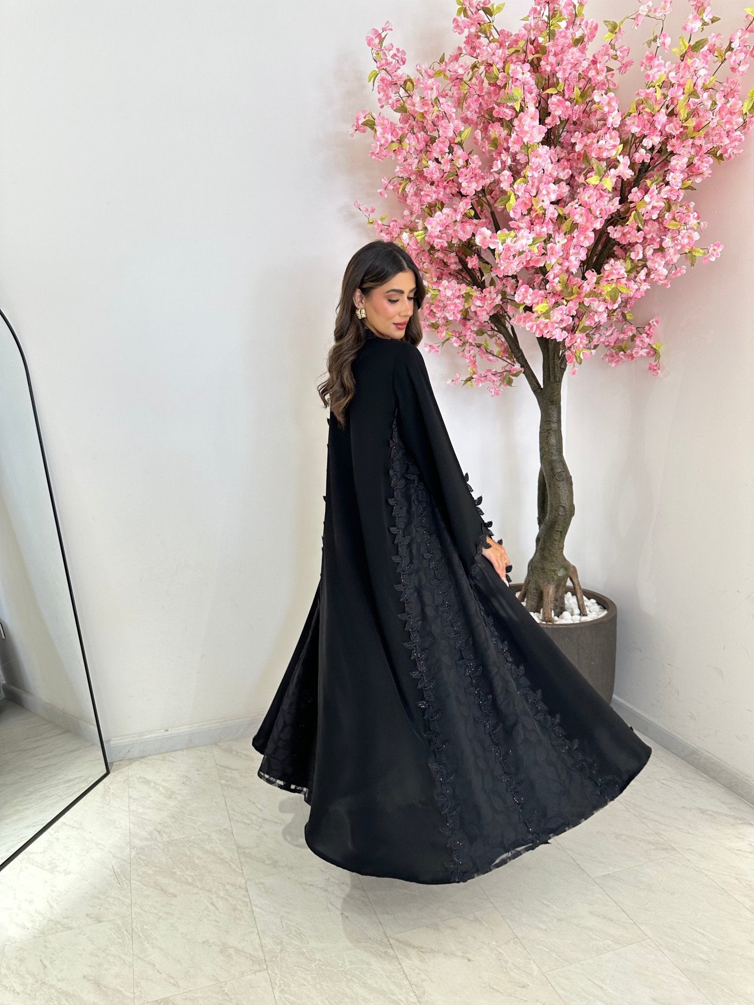 C 1186 Black Abaya