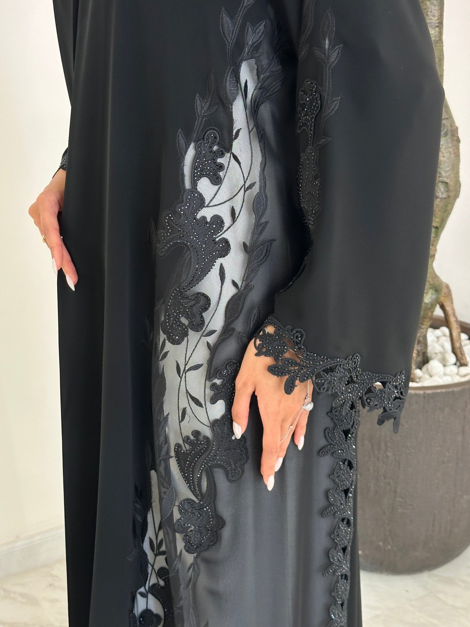 C 1188 Black Abaya