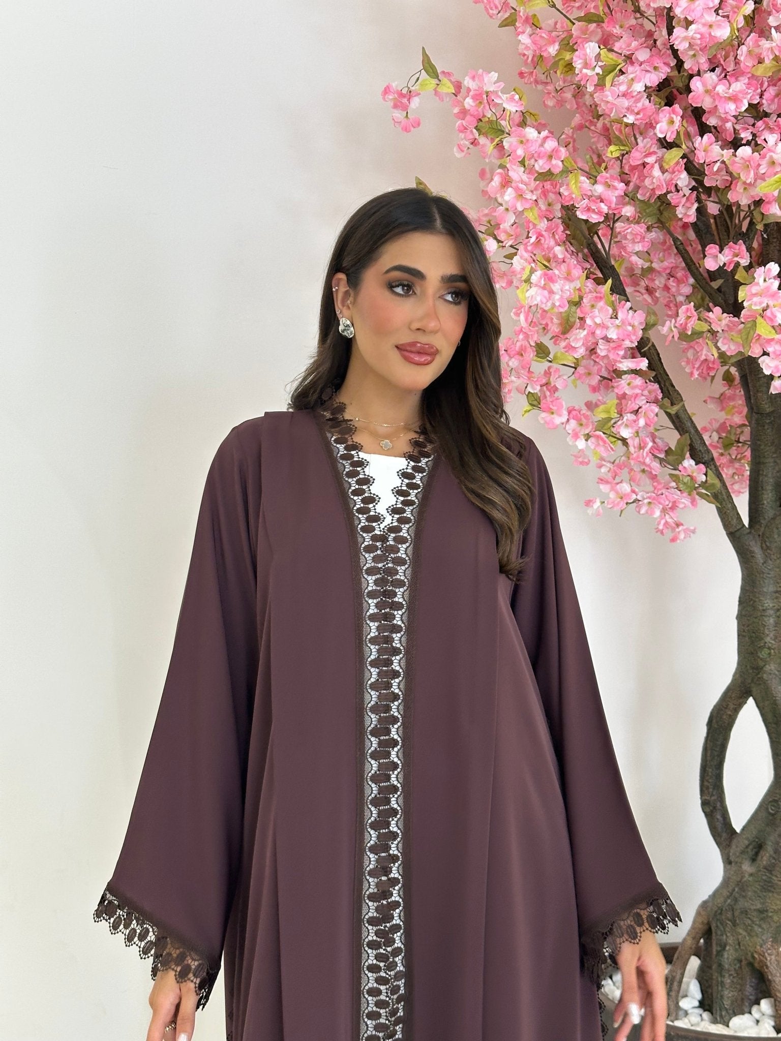 C 1238 Wood Lace Abaya