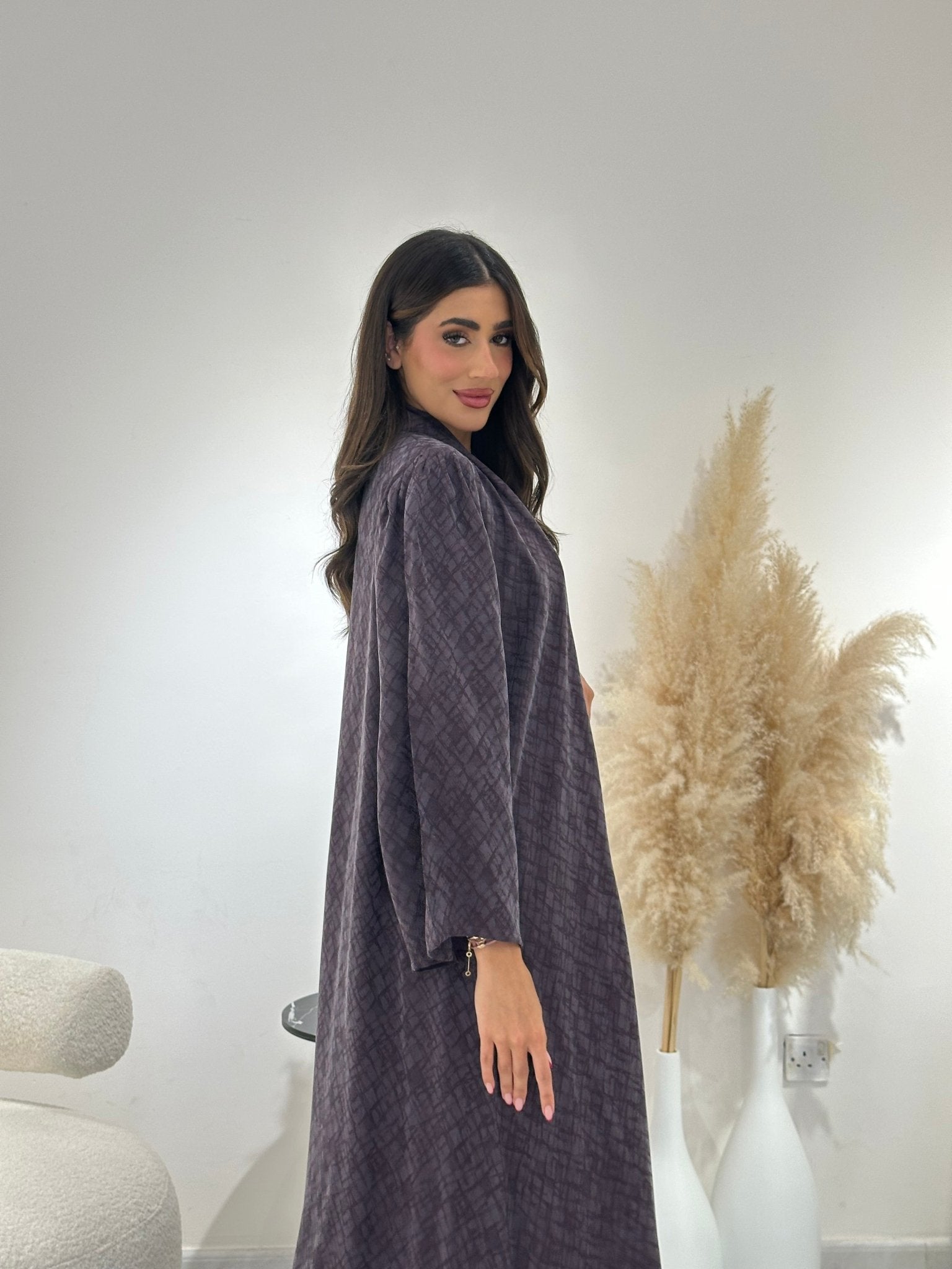 C 1261 - 01 Plum Patterned Printed Abaya