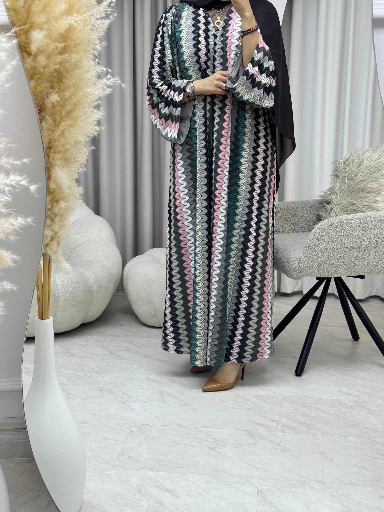 C 1283 - 02 Silver Green Wave Abaya