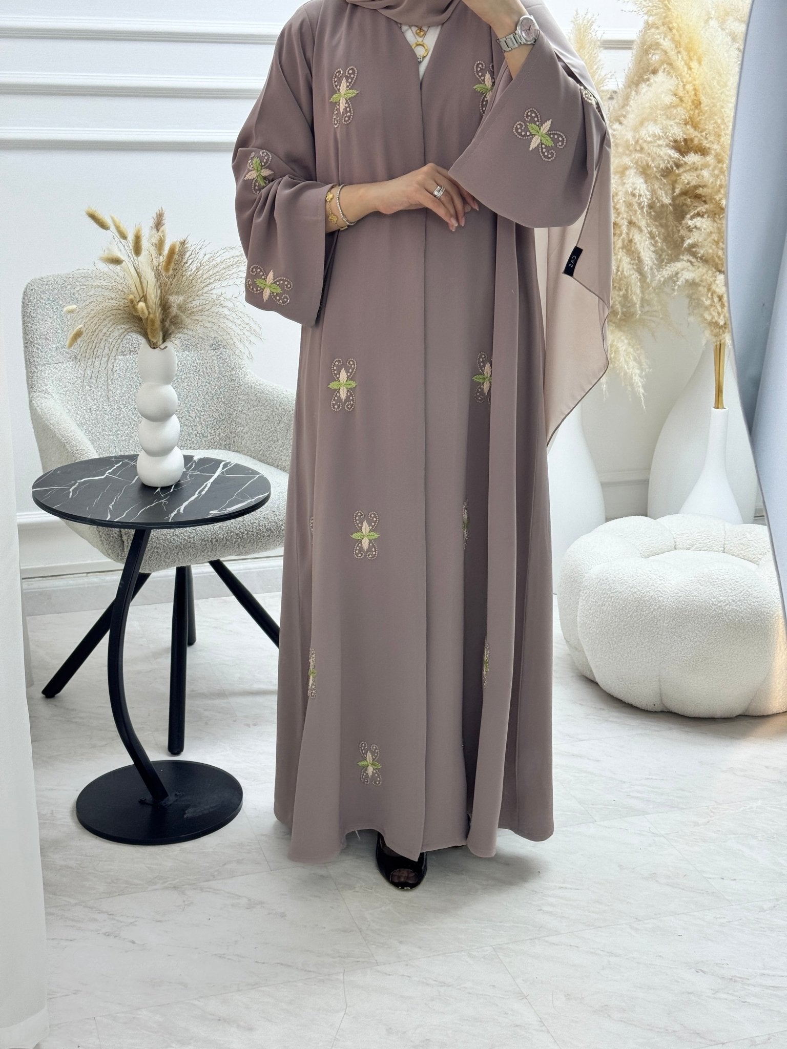 C 1327 Mauve Floral Embroidered Abaya