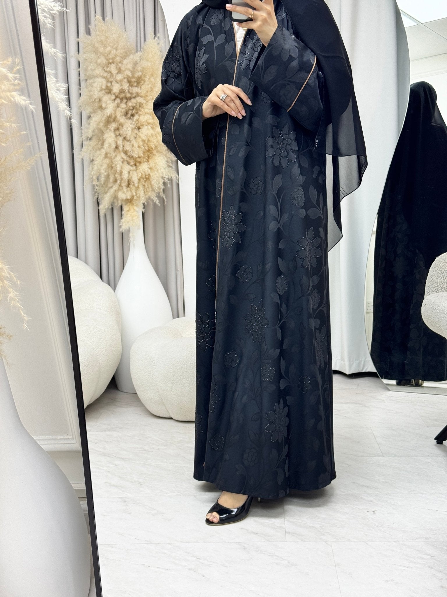 C 1330 Black Floral Abaya