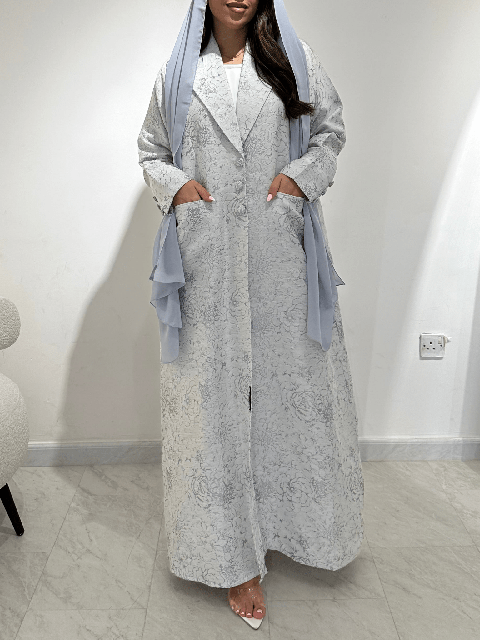 C 1364 - 01 Light Grey Floral Abaya