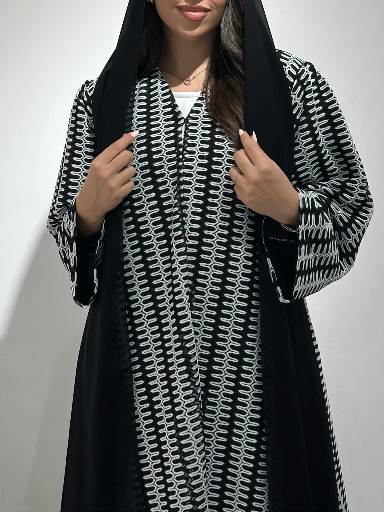 C 1378 Black Wave Abaya