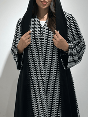 C 1378 Black Wave Abaya