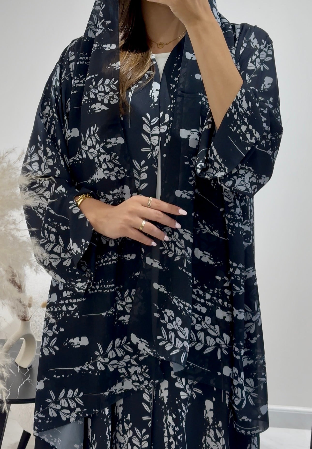 C 1437 Black Floral Printed Abaya