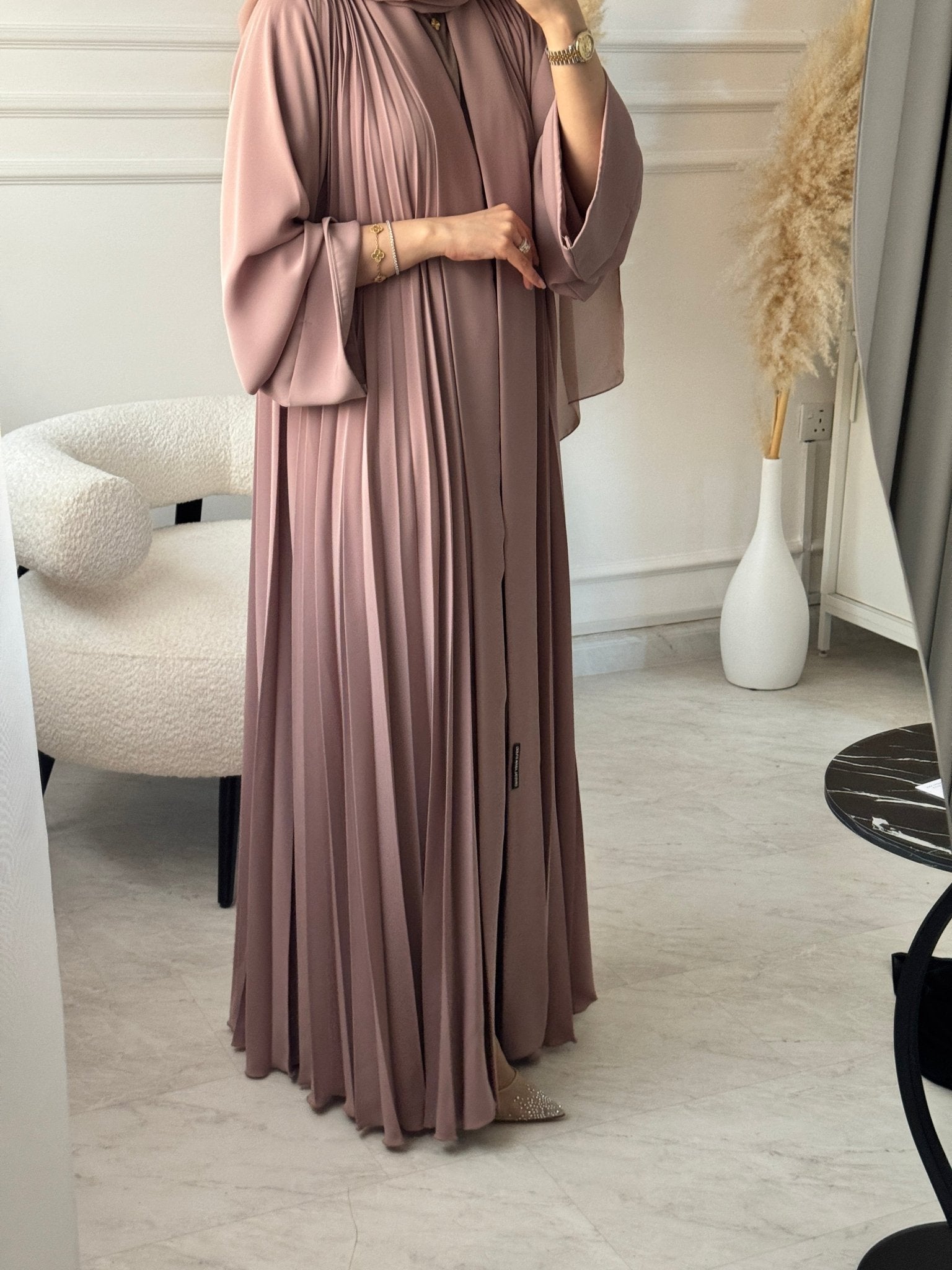 C 1517 - 10 Rose Premium Nada Pleated Abaya