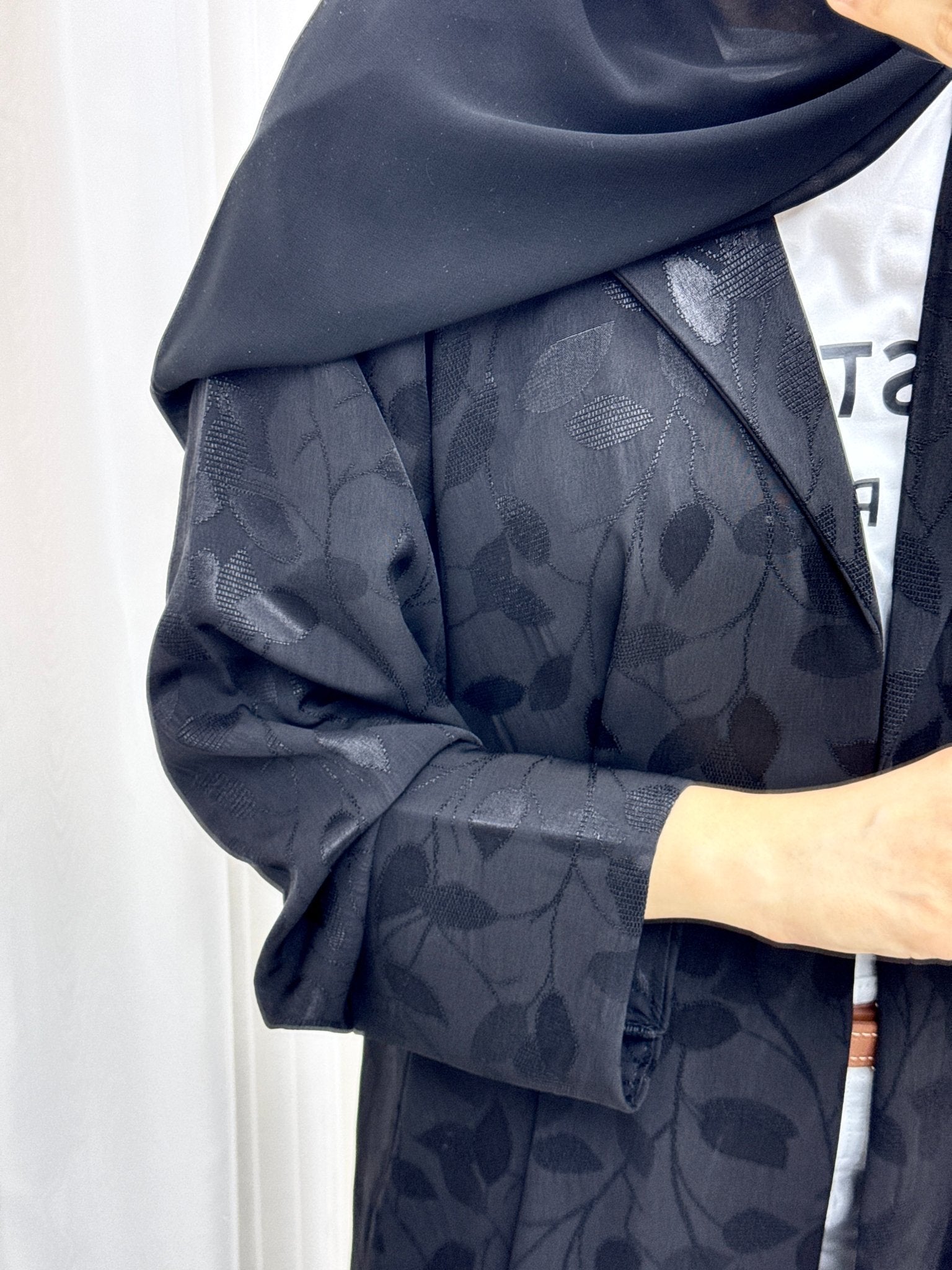 C 1533 Black Leafy Abaya
