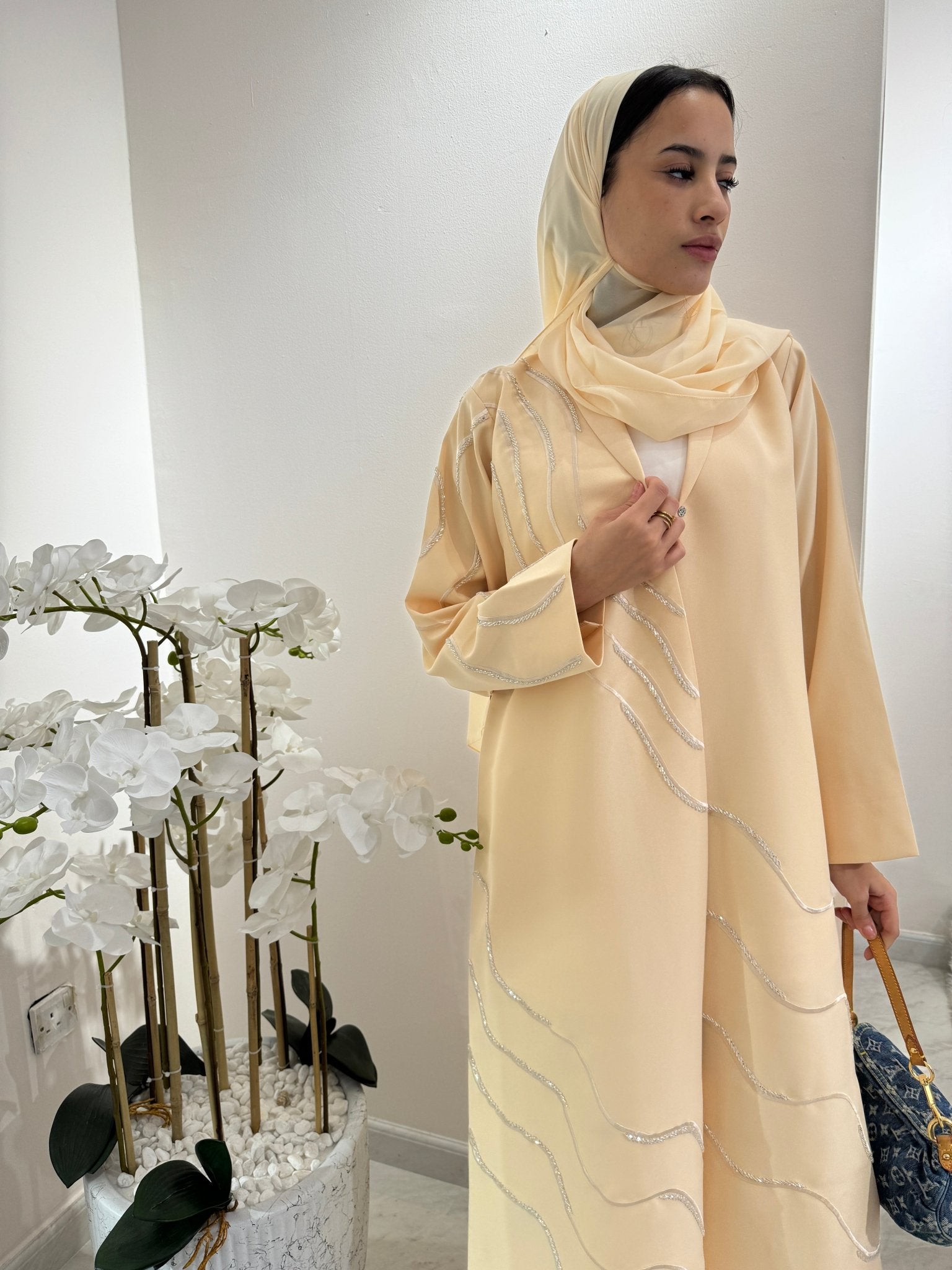 C Cream Wave Embroidery Abaya