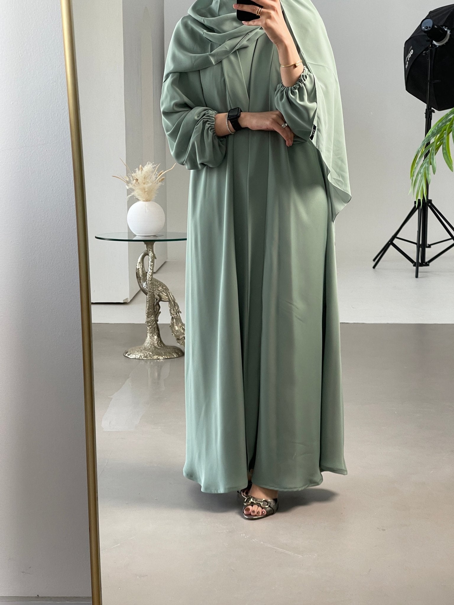 C-Mint-Green-Nada-Abaya | Mint green bisht CAS Abaya C-Mint-Green-Nada-Abaya | Mint green bisht CAS Abaya