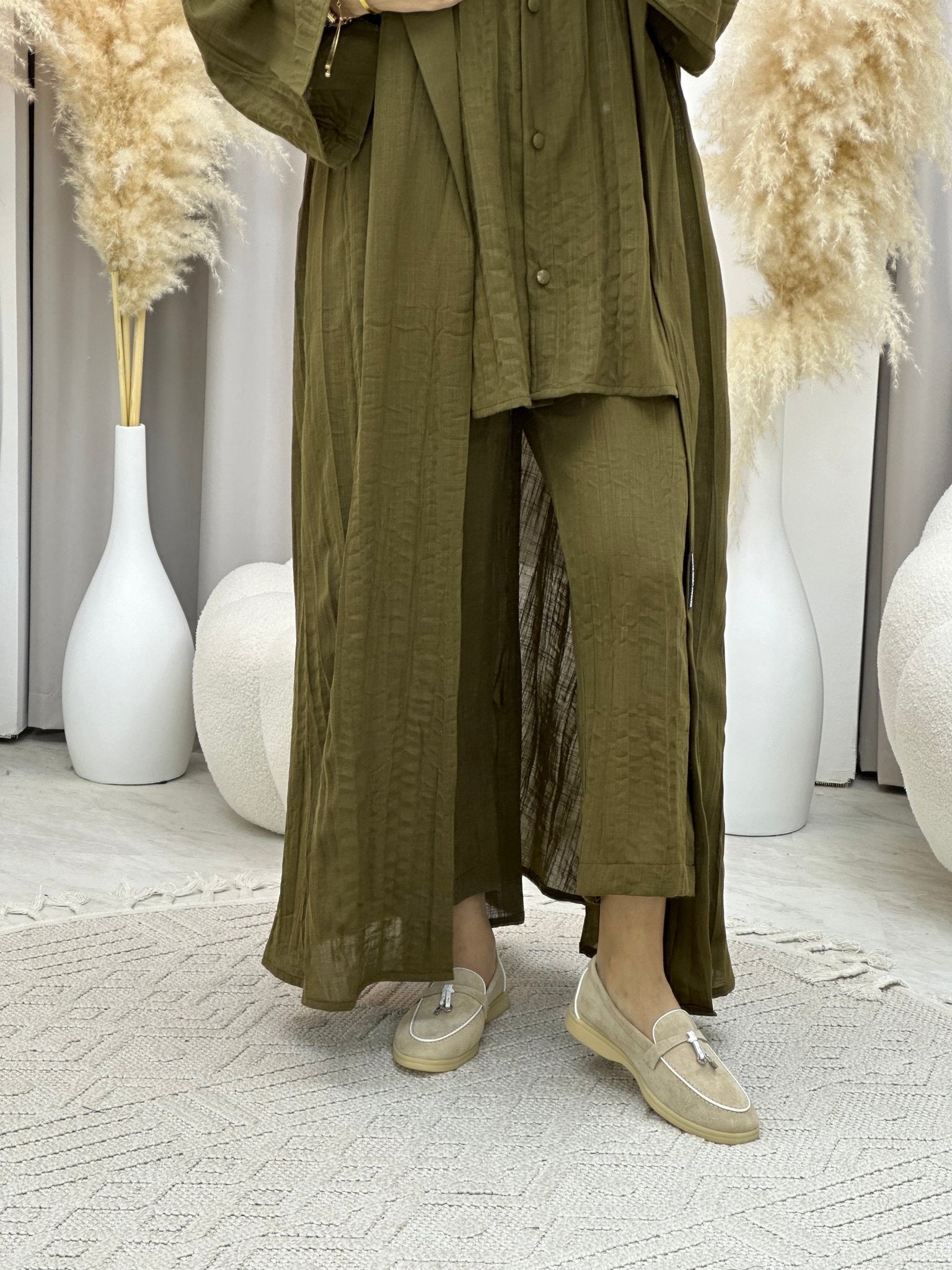 C RTW 0008 - 03 Olive Green Summer Pleated Linen Travel Set