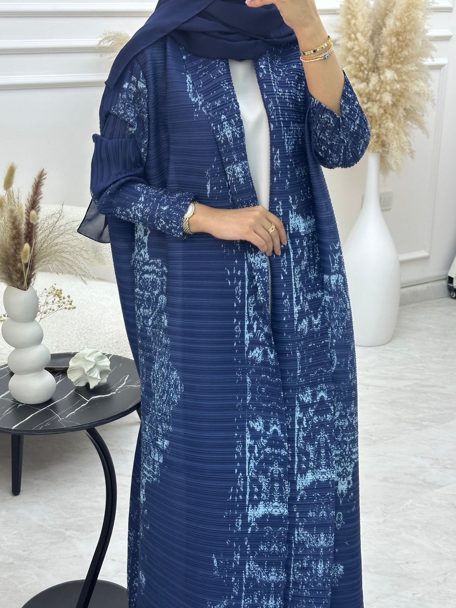 C RTW 01 Navy Blue Pleated Print Abaya
