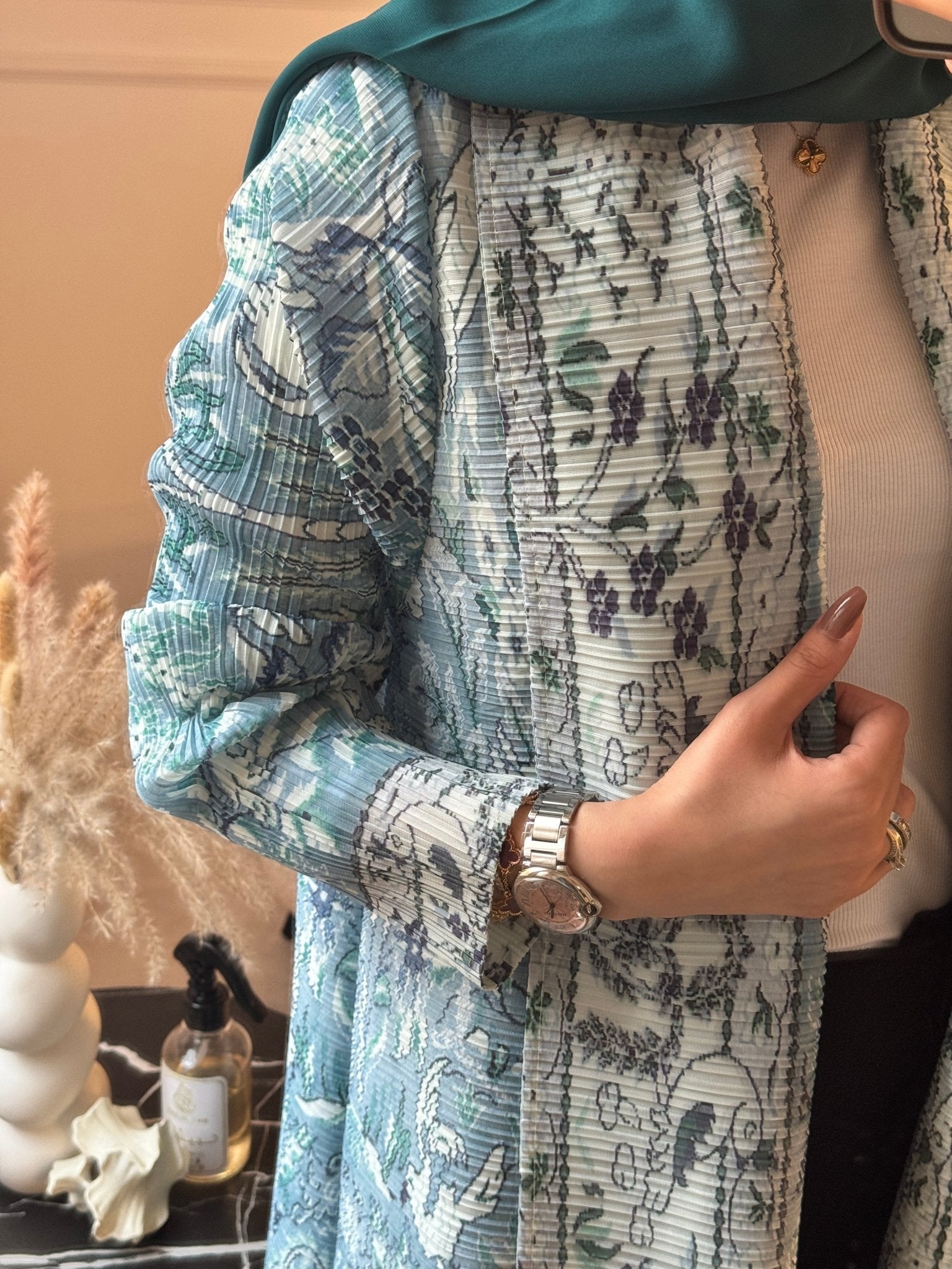 C RTW 08 Aqua Pleated Print Abaya