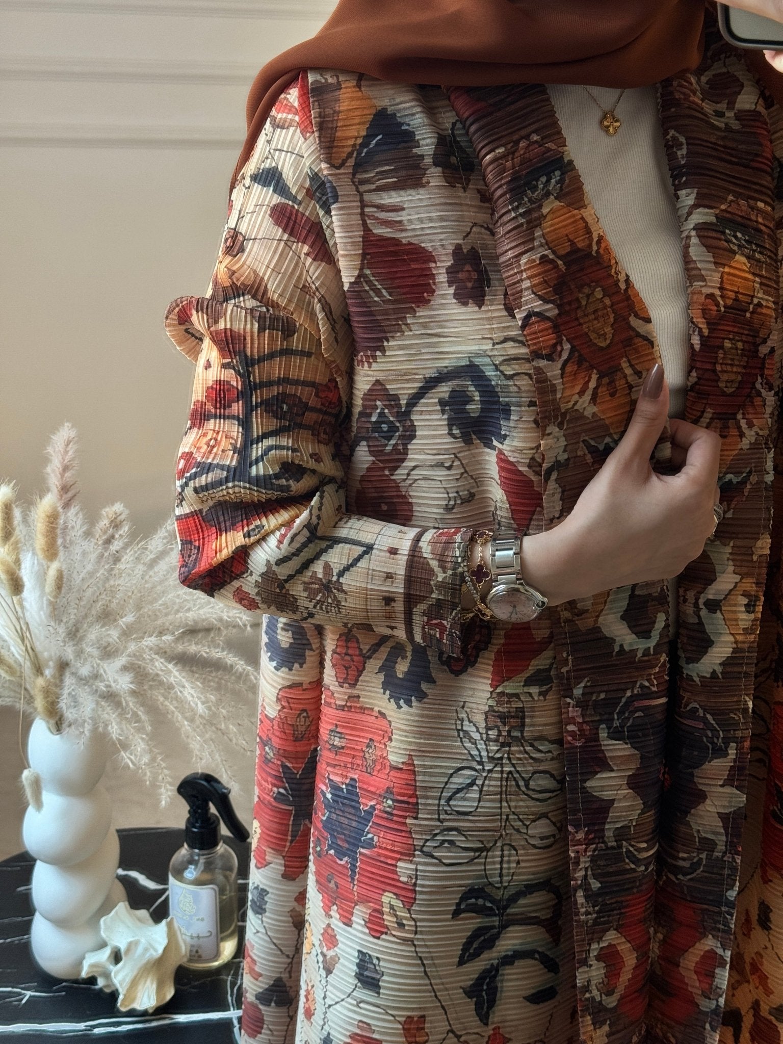 C RTW 09 Cinnamon Pleated Print Abaya