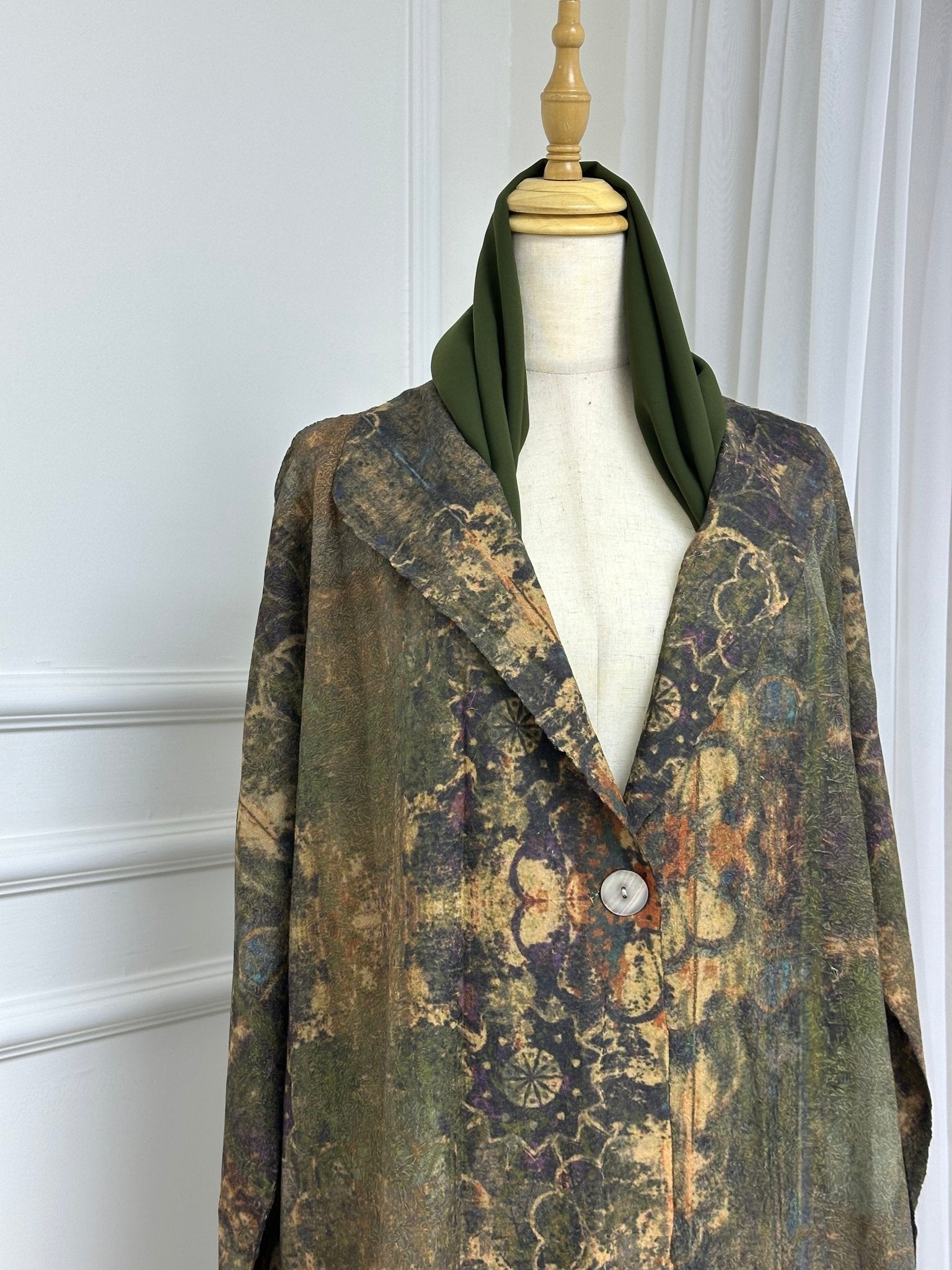 C RTW Green Floral Printed Abaya