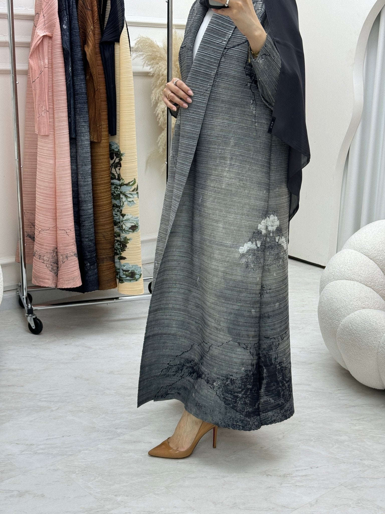 C RTW Grey Pleated Print Abaya