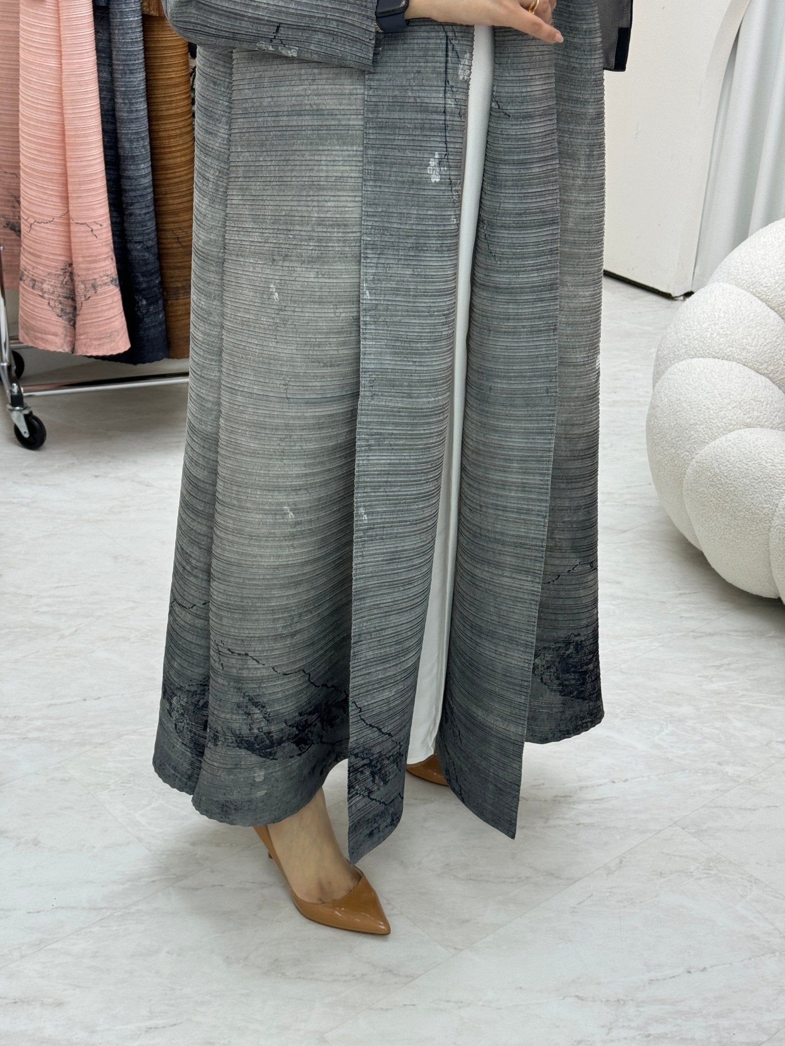 C RTW Grey Pleated Print Abaya