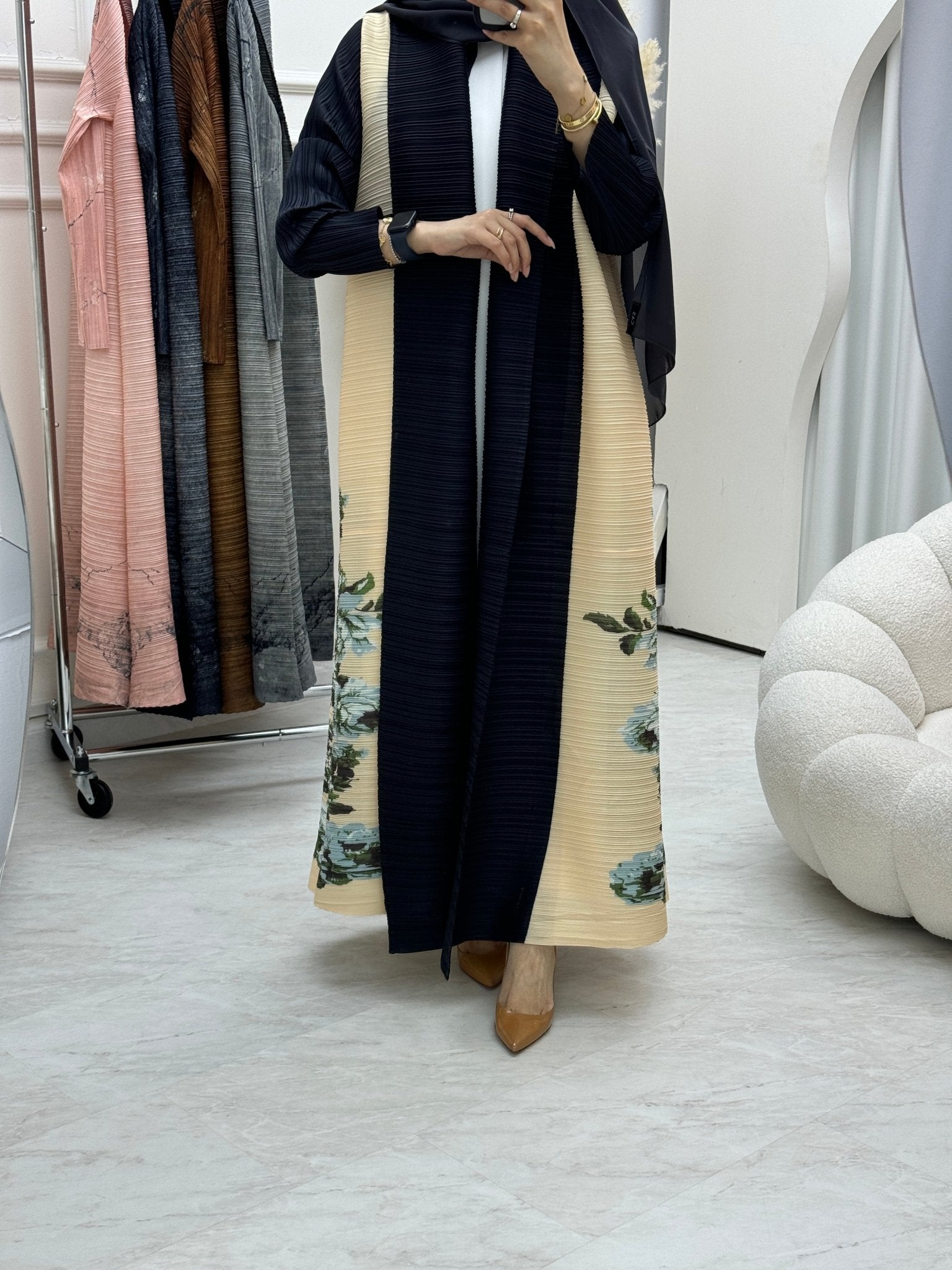C RTW Navy Blue Cream Pleated Print Abaya