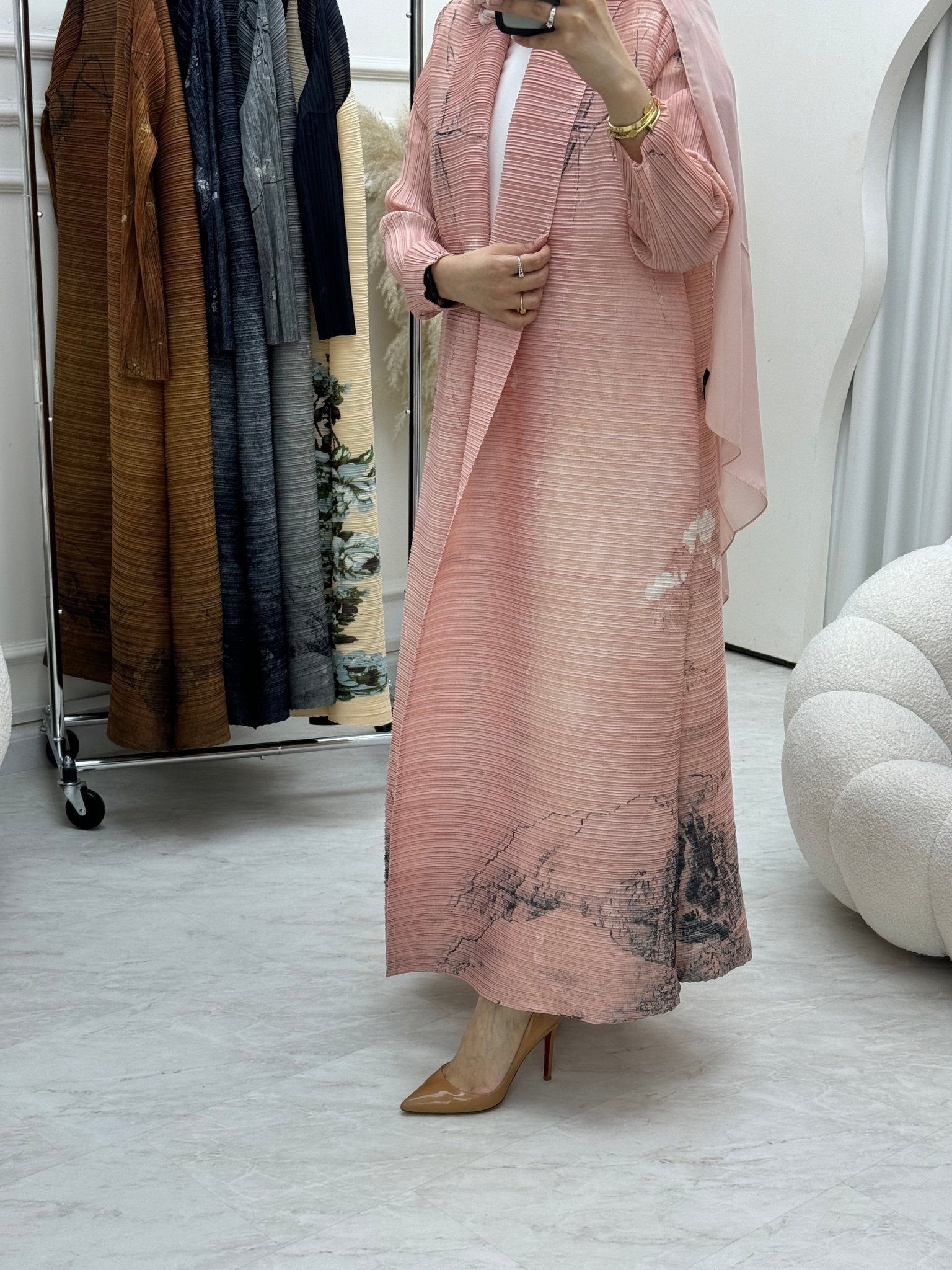 C RTW Pink Pleated Print Abaya
