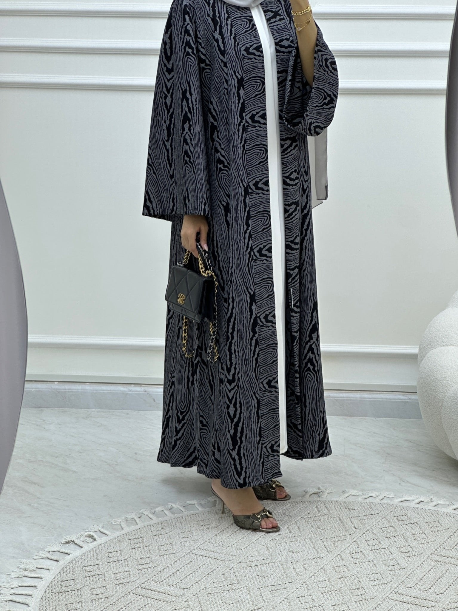 C Swirl Bisht Budget Grey Abaya