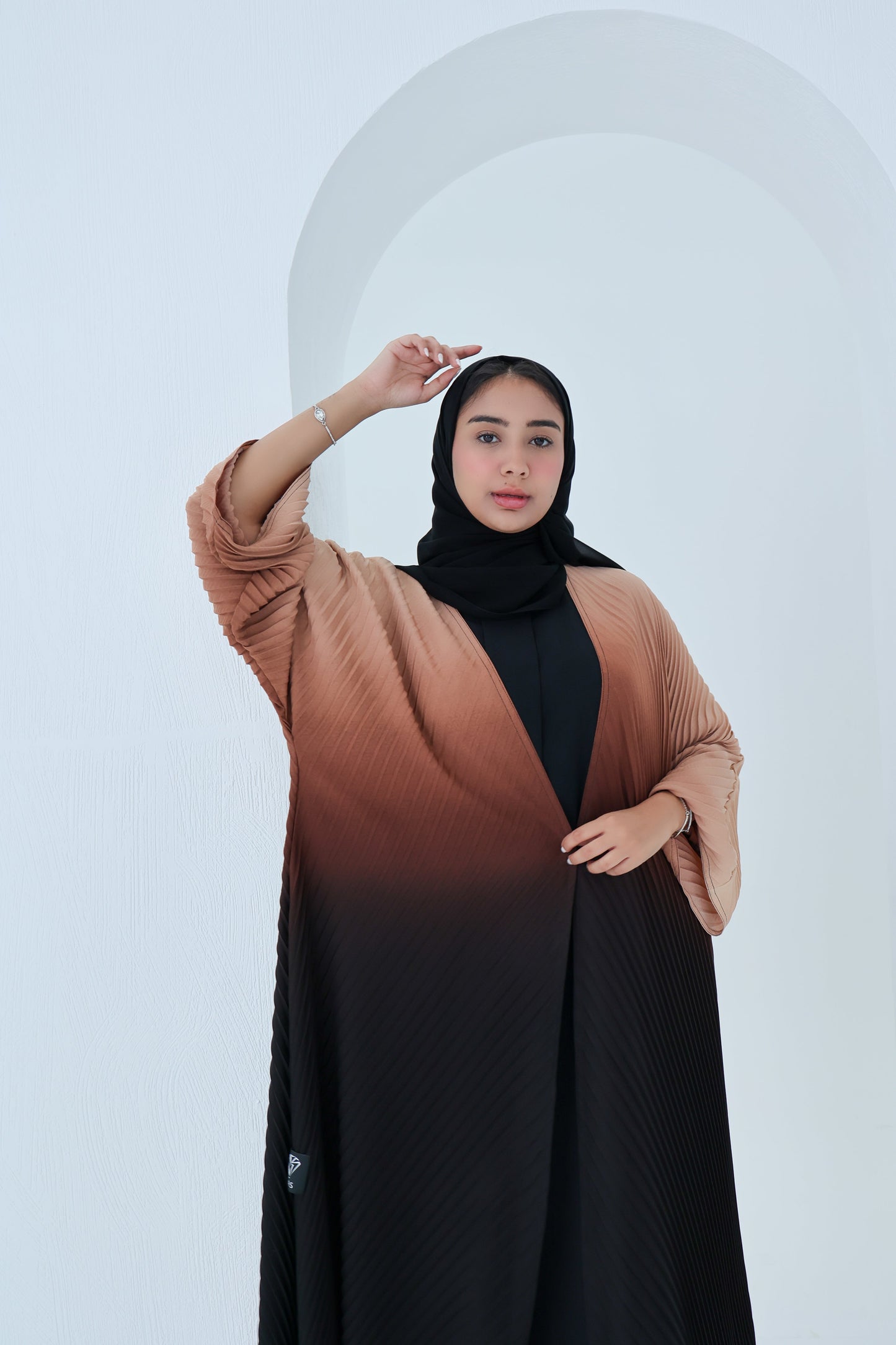 C-RTW-2x2-Pleated-Black-Abaya-10