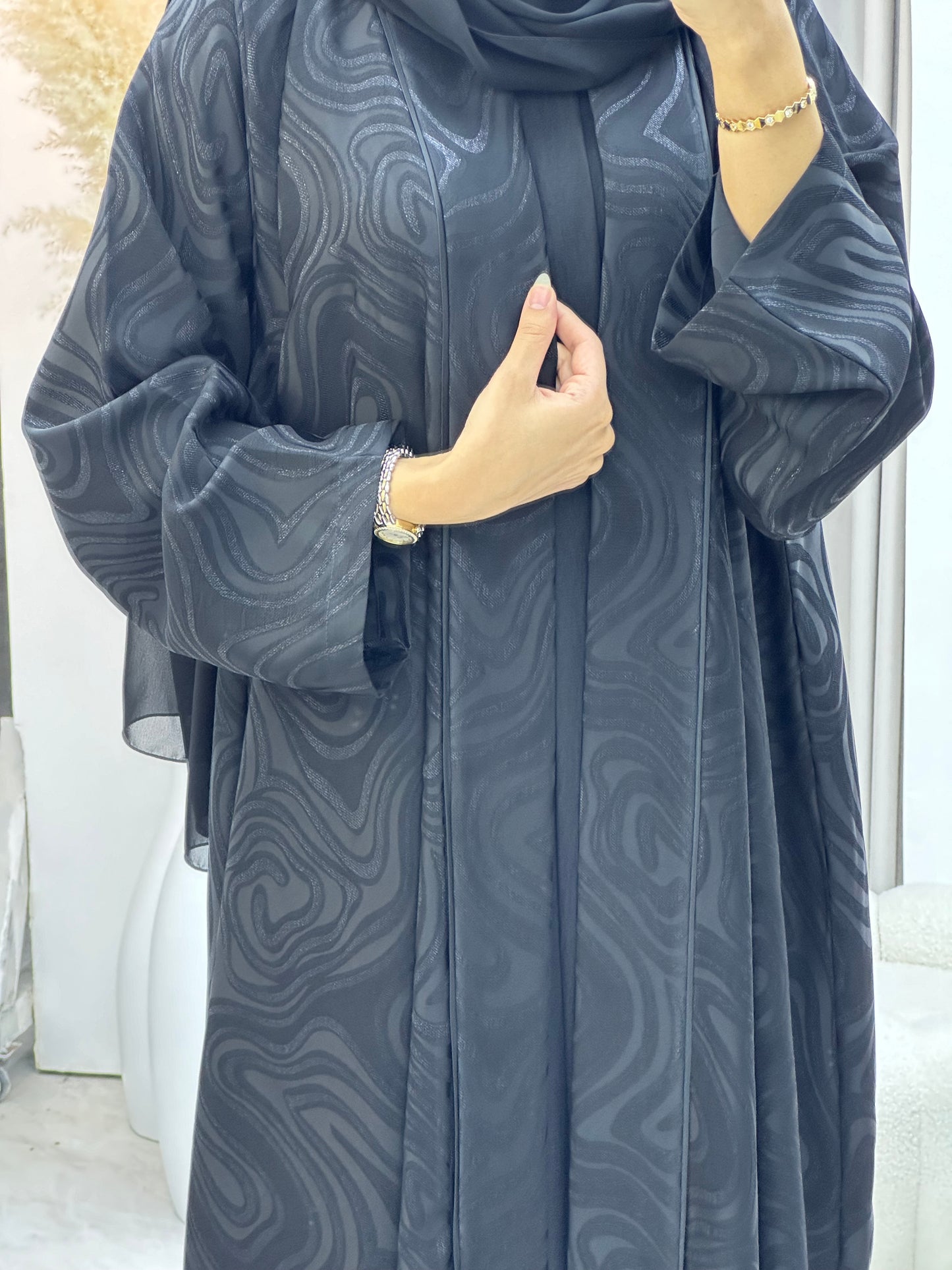 C 0291-01 Black Marble Abaya