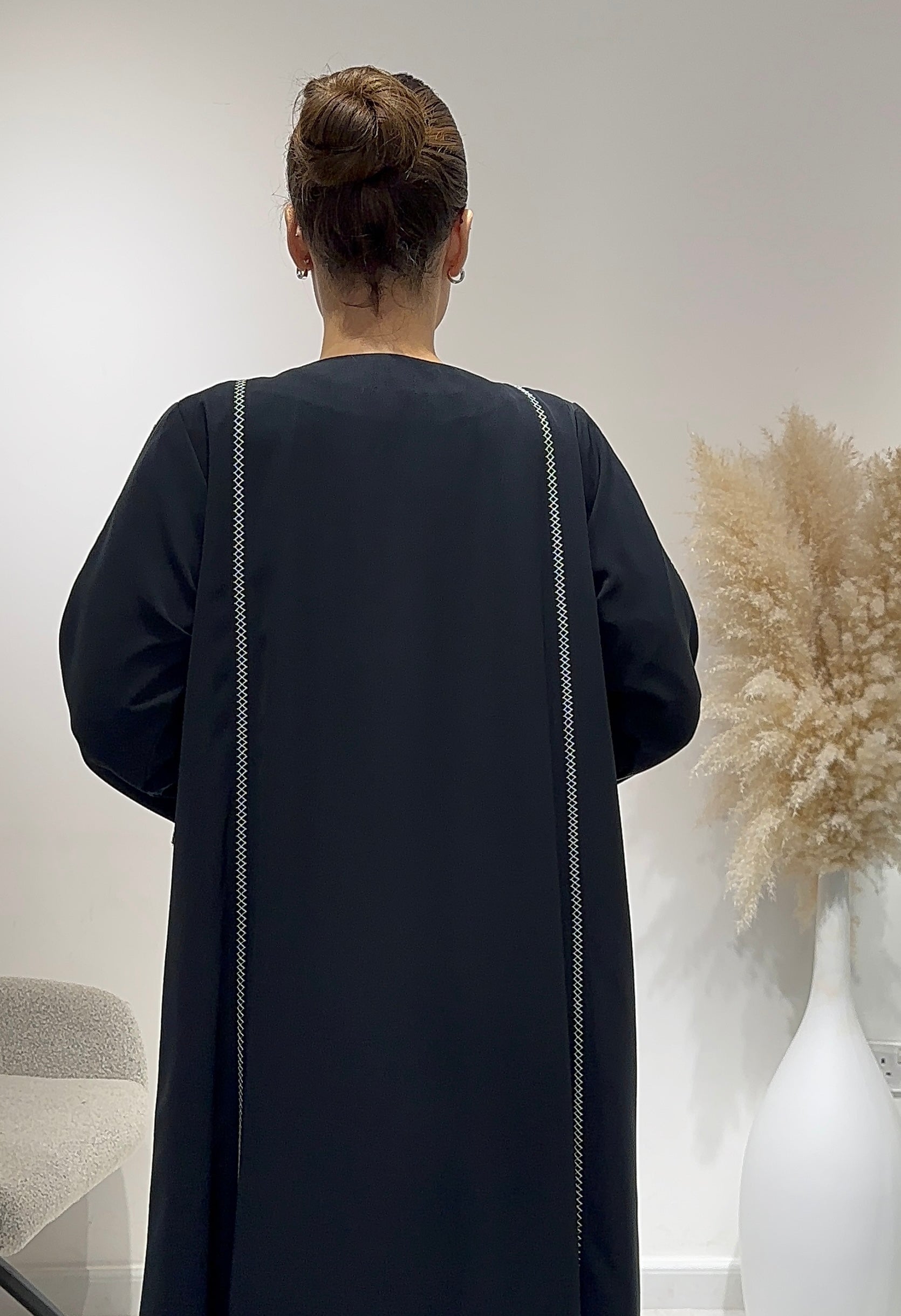 C 1646 Dark Navy Embroidered Abaya