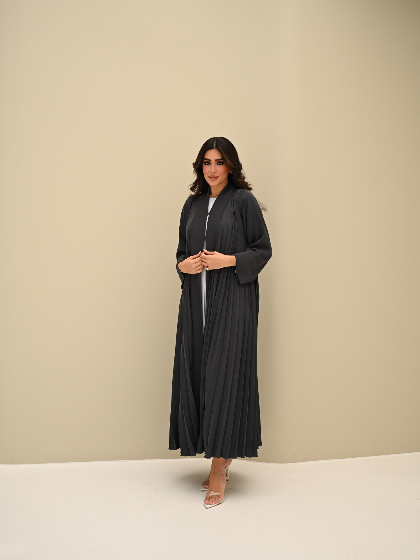 C 0421 Grey Pleated Abaya